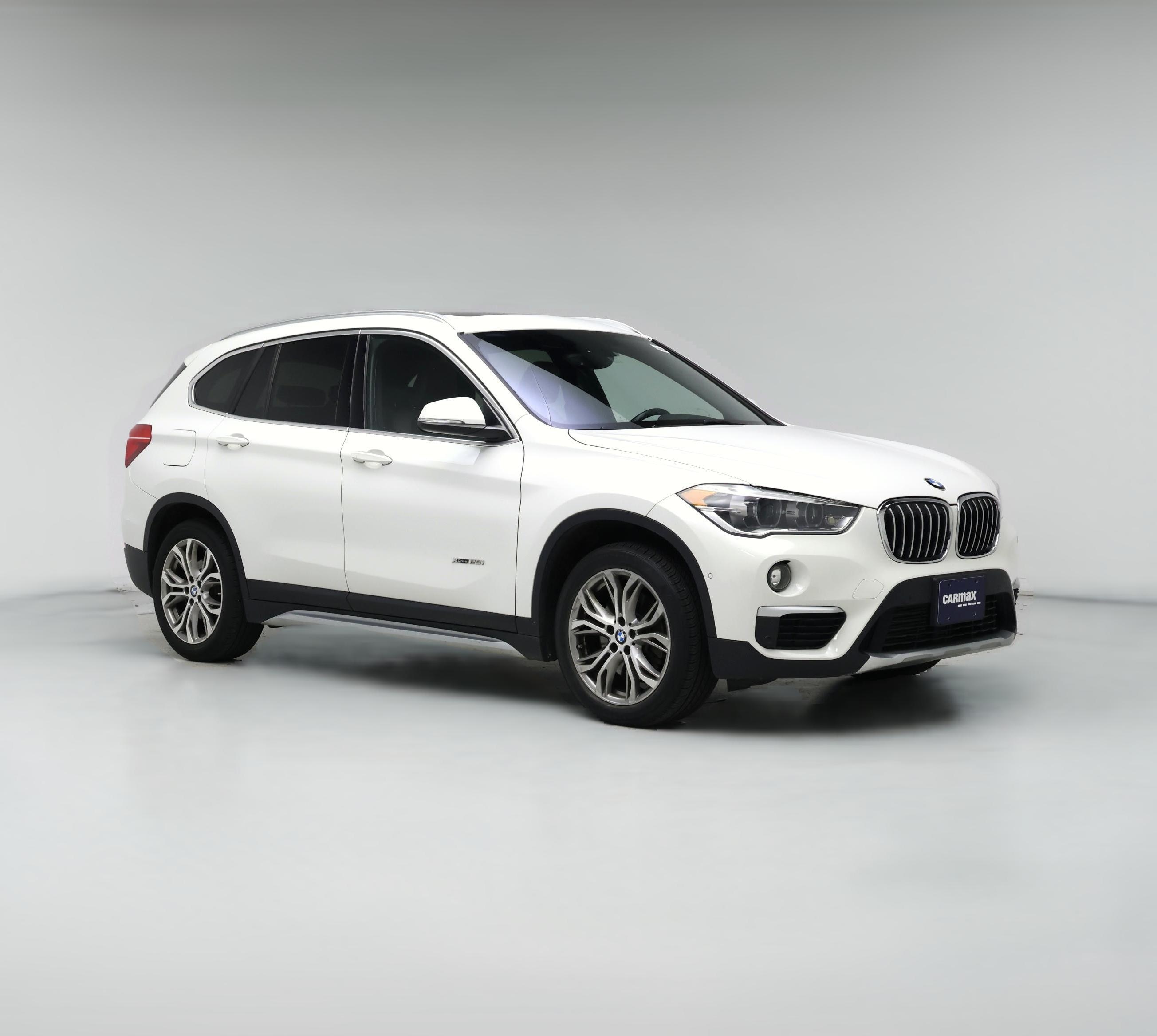 Thumbnail: 2017 BMW X1 - 1