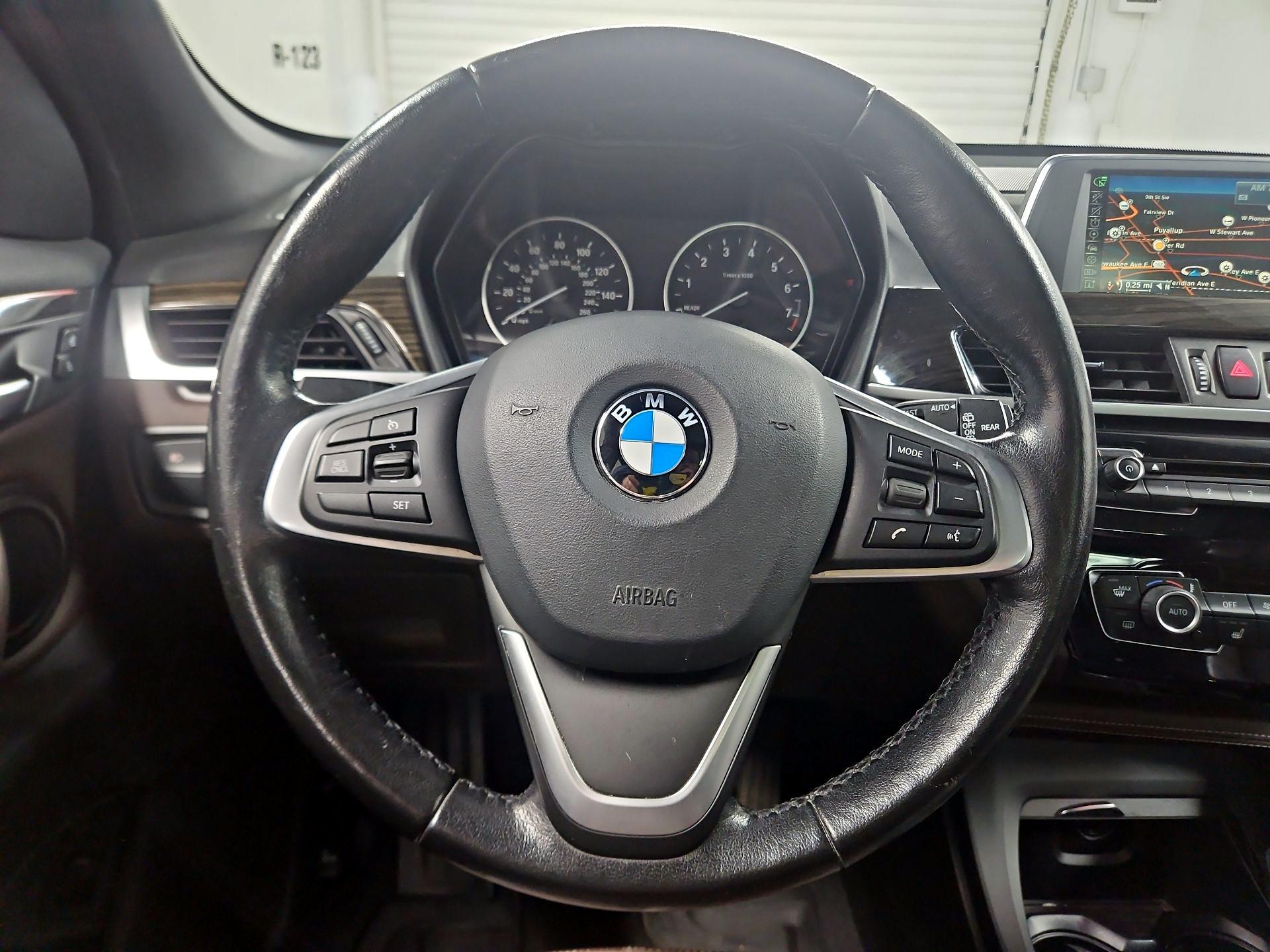 Thumbnail: 2017 BMW X1 - 10