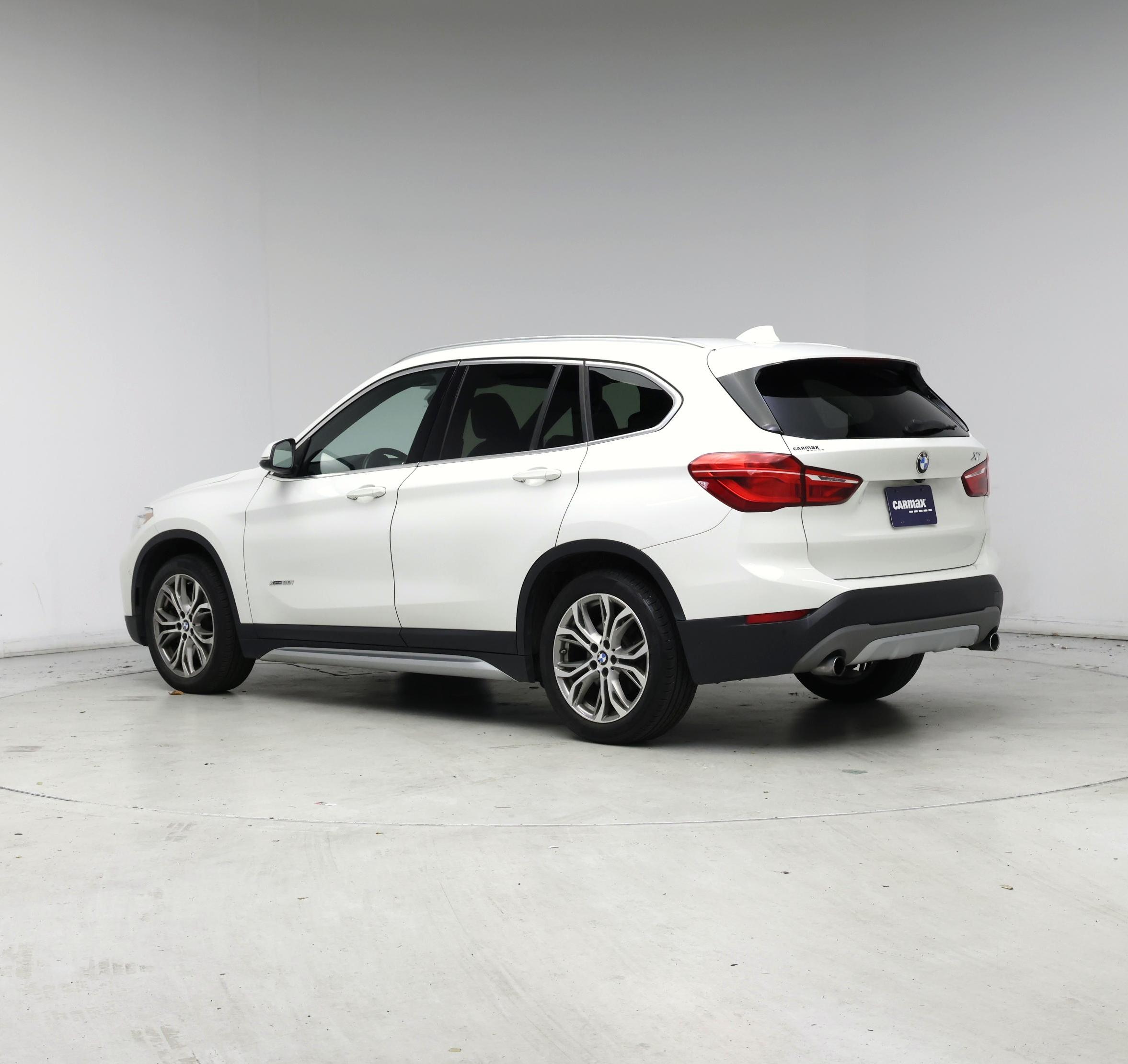 Thumbnail: 2017 BMW X1 - 2