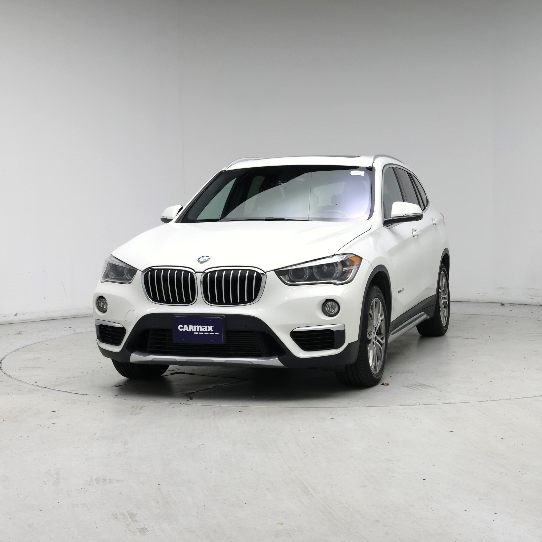 Thumbnail: 2017 BMW X1 - 4