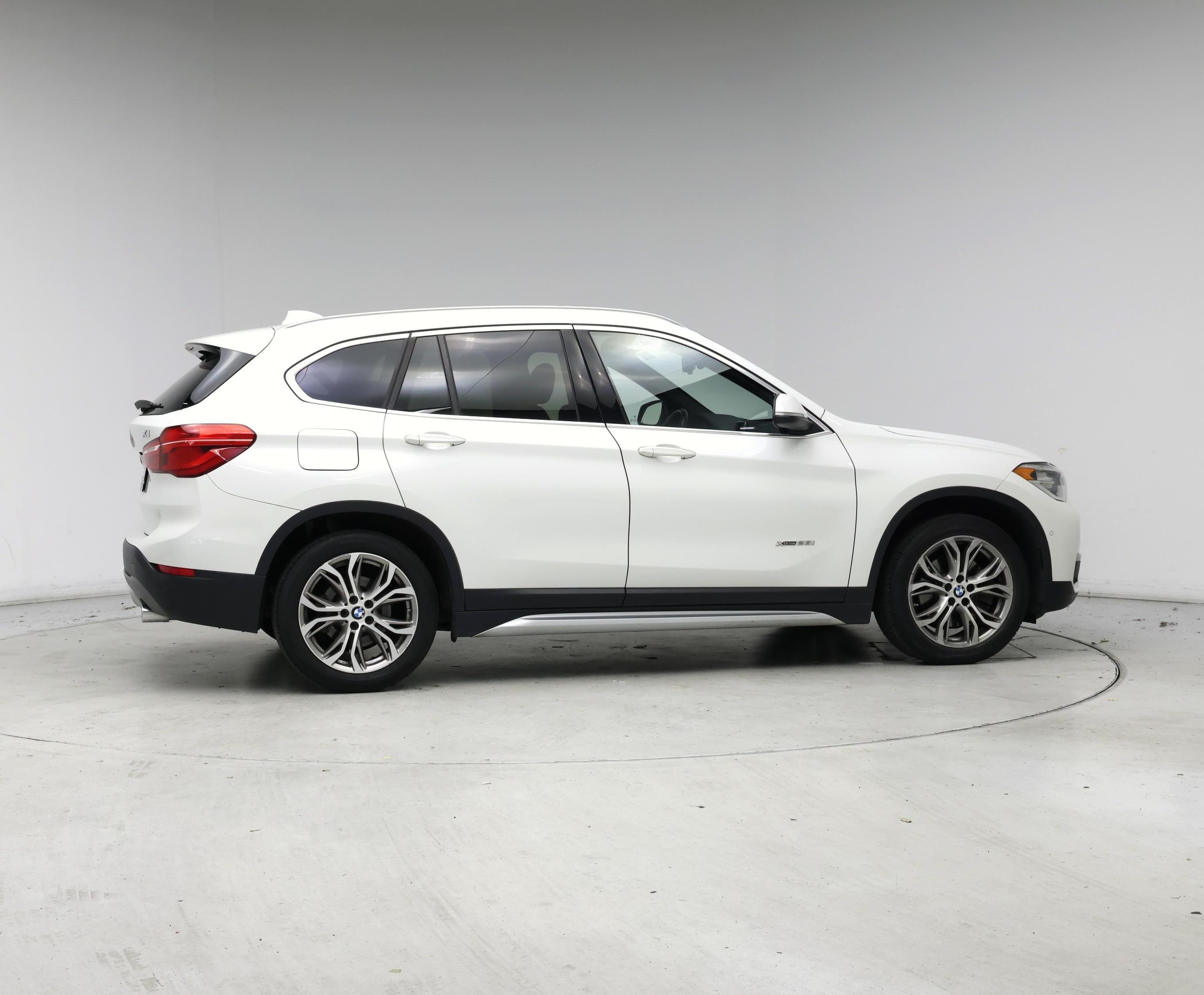 Thumbnail: 2017 BMW X1 - 7