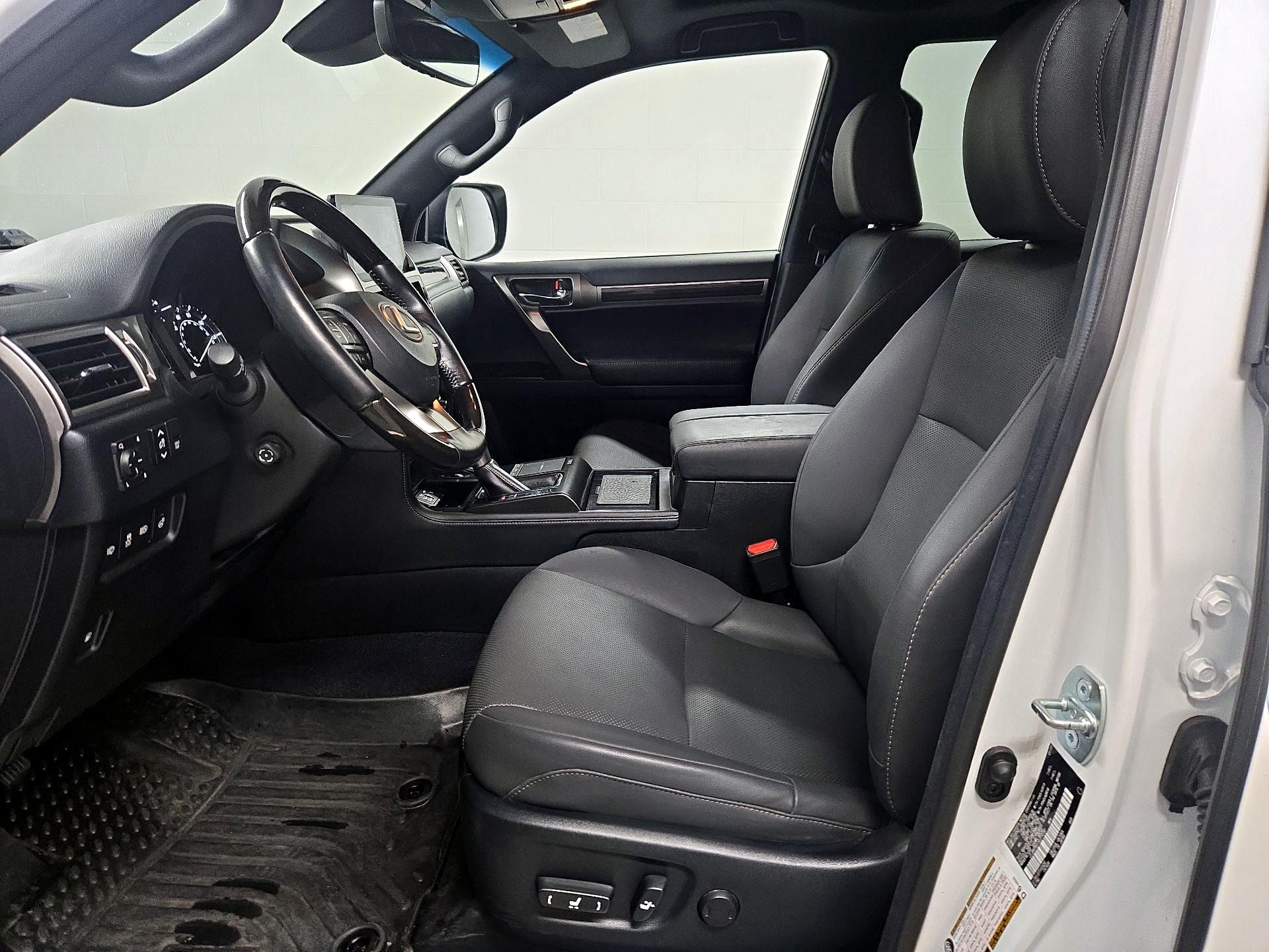 Thumbnail: 2022 Lexus GX - 11