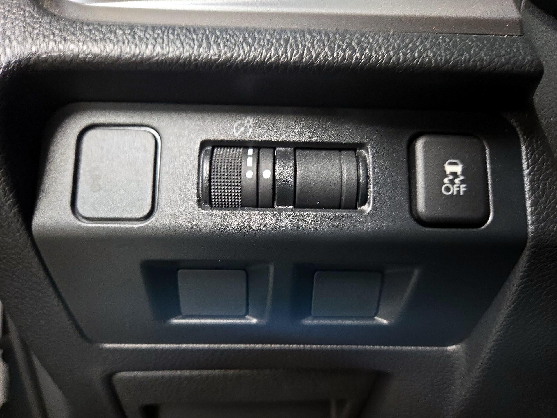 Thumbnail: 2017 Subaru Forester - 13