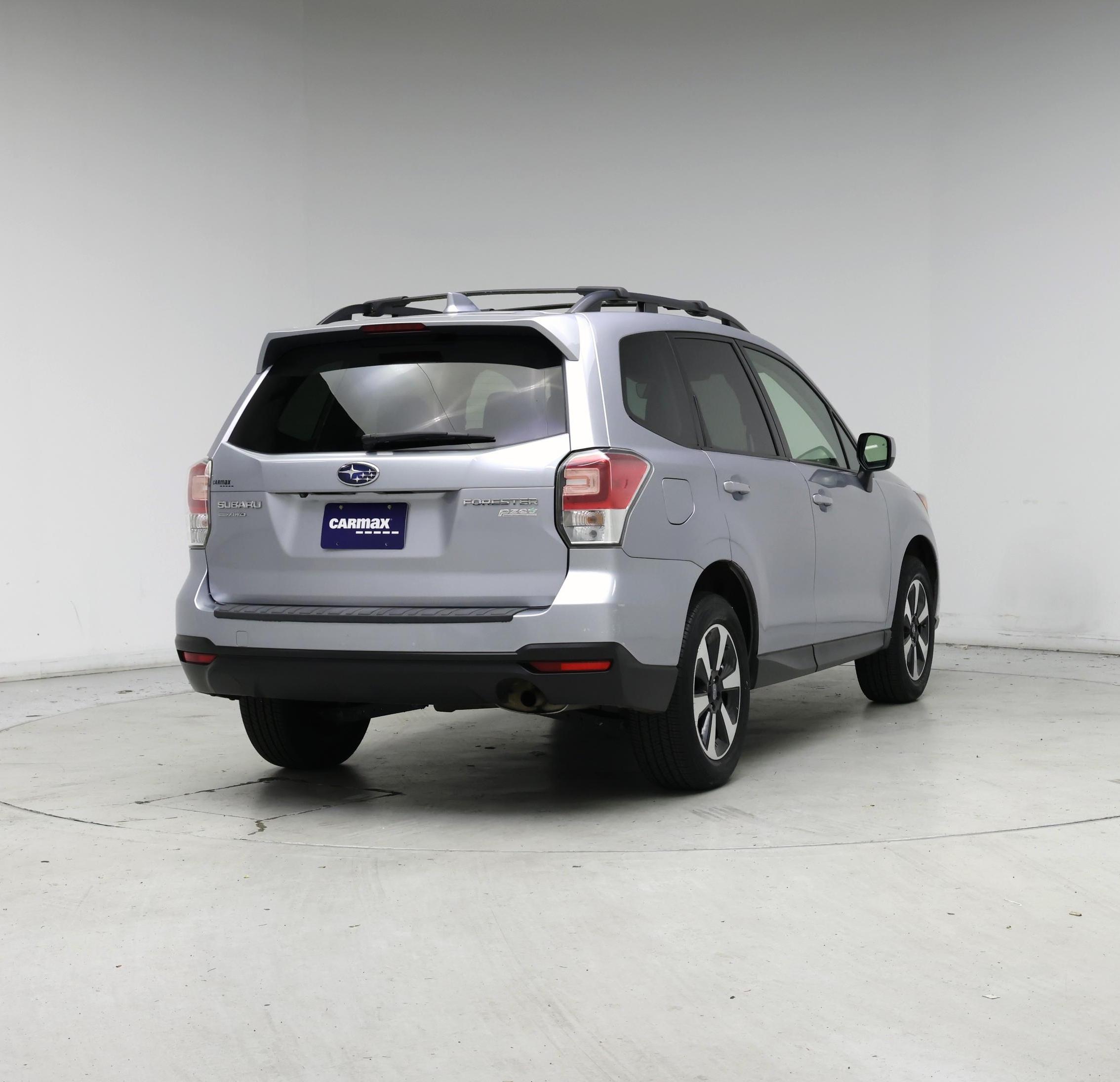 Thumbnail: 2017 Subaru Forester - 8