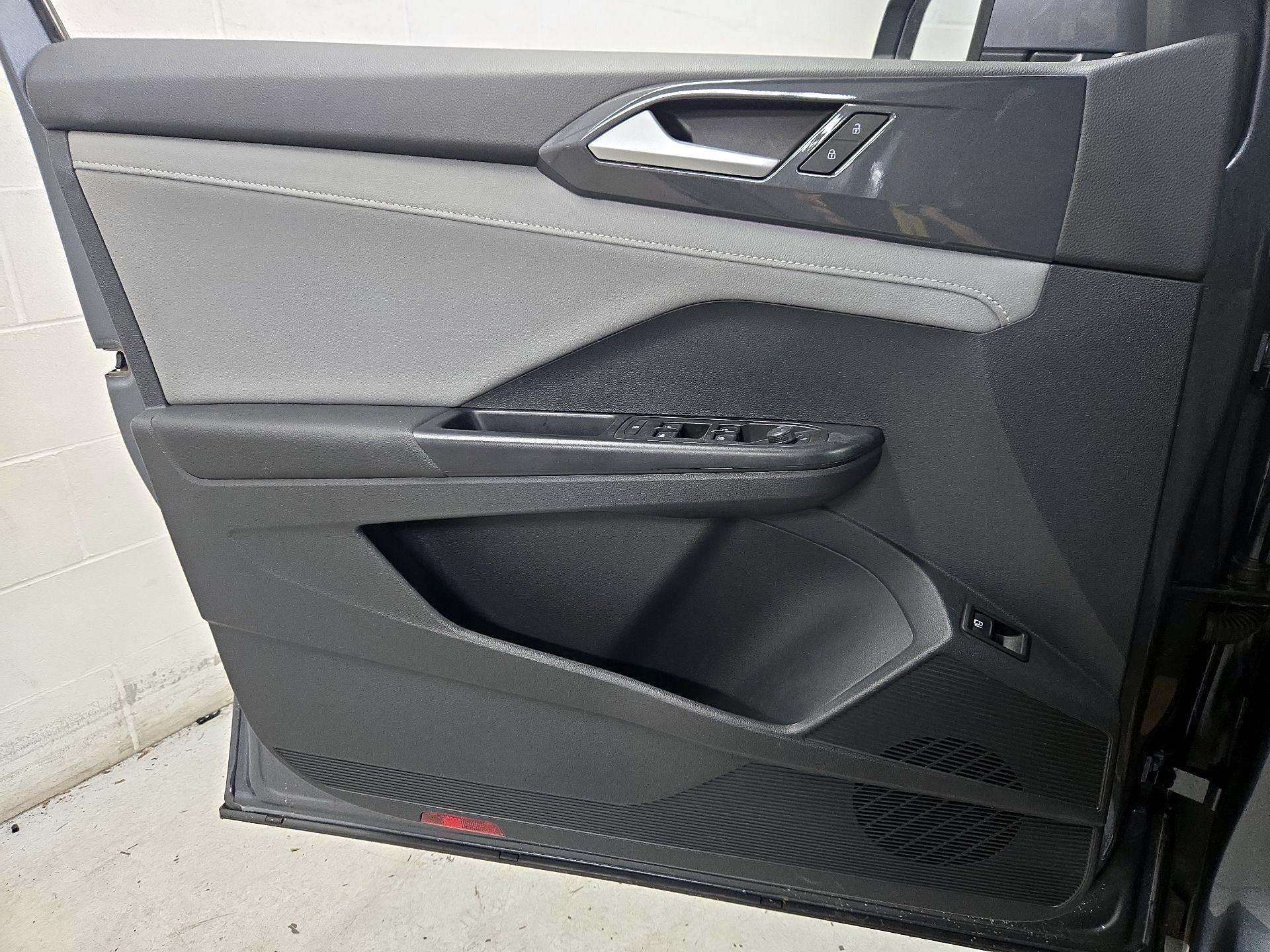 Thumbnail: 2023 Volkswagen Taos - 12