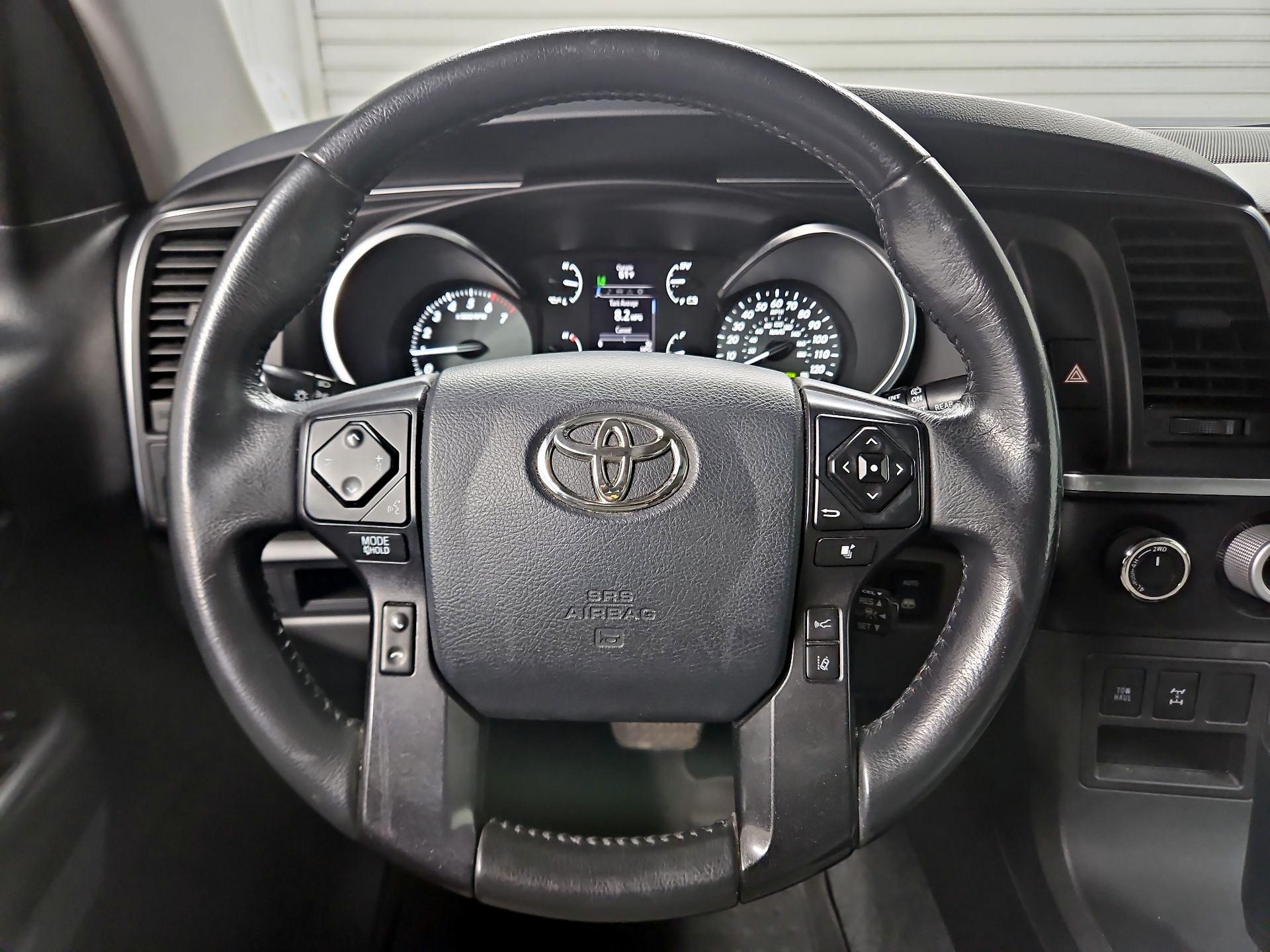 Thumbnail: 2018 Toyota Sequoia - 10