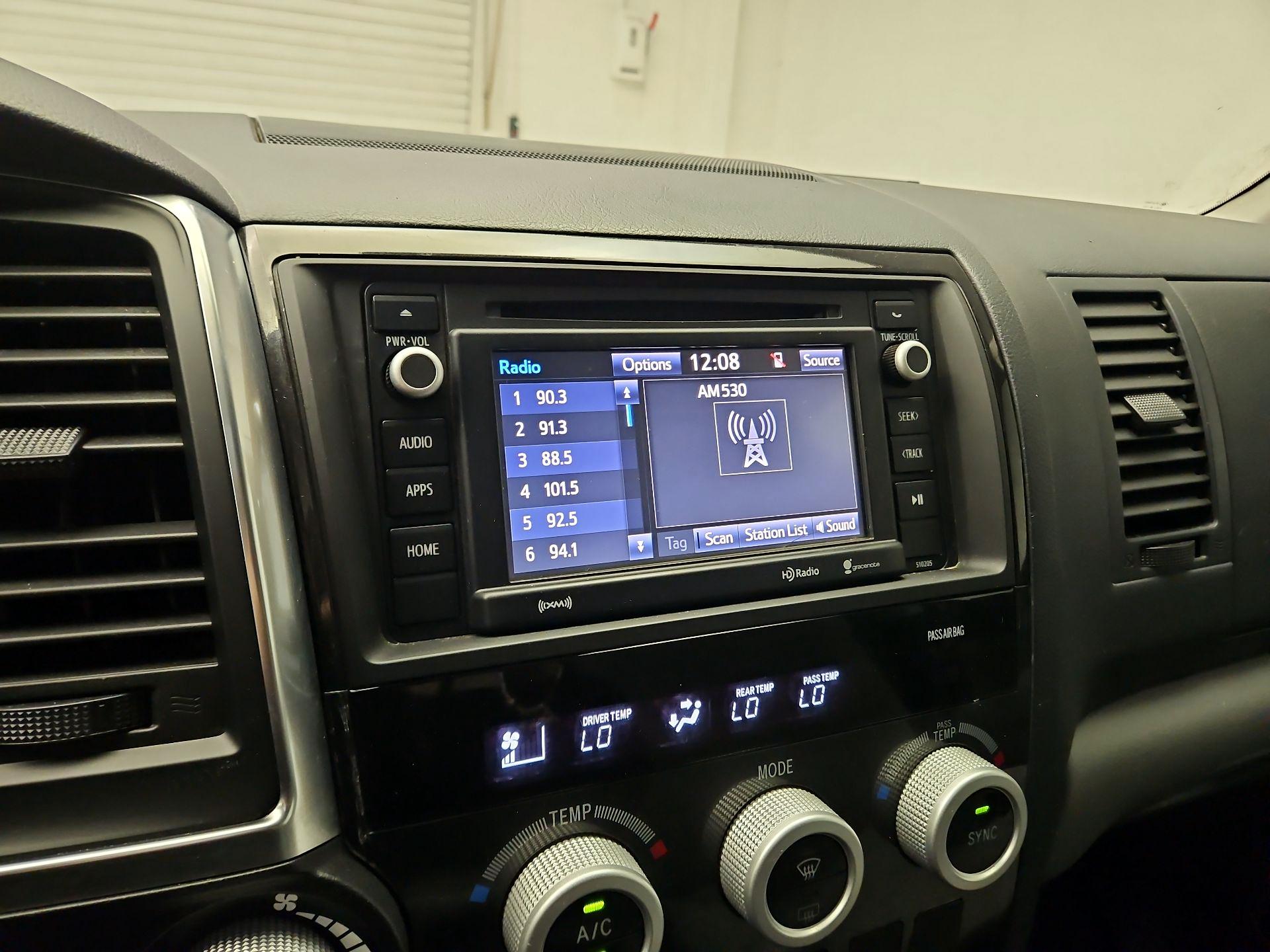 Thumbnail: 2018 Toyota Sequoia - 15