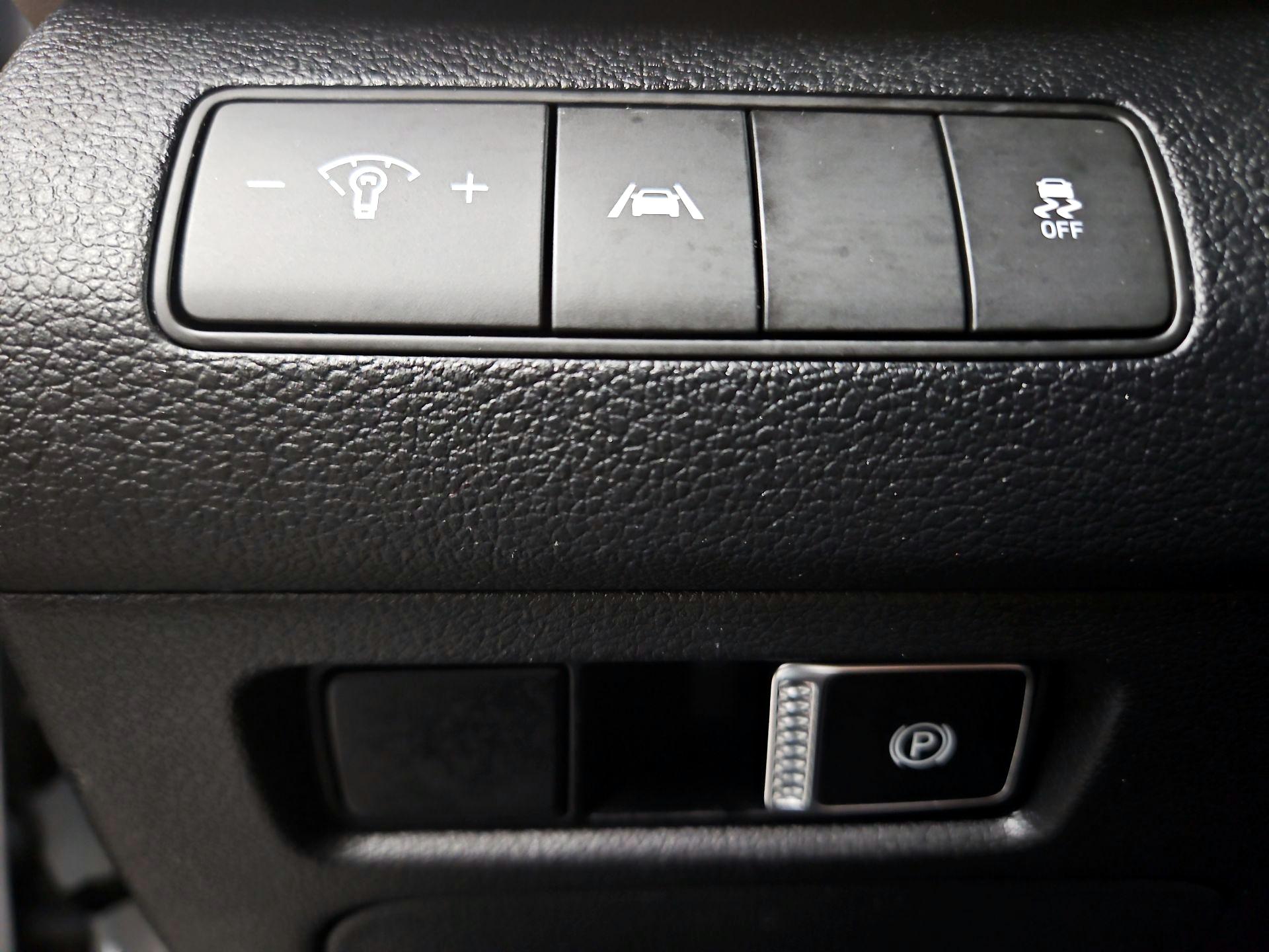 Thumbnail: 2023 Hyundai Santa Fe - 13