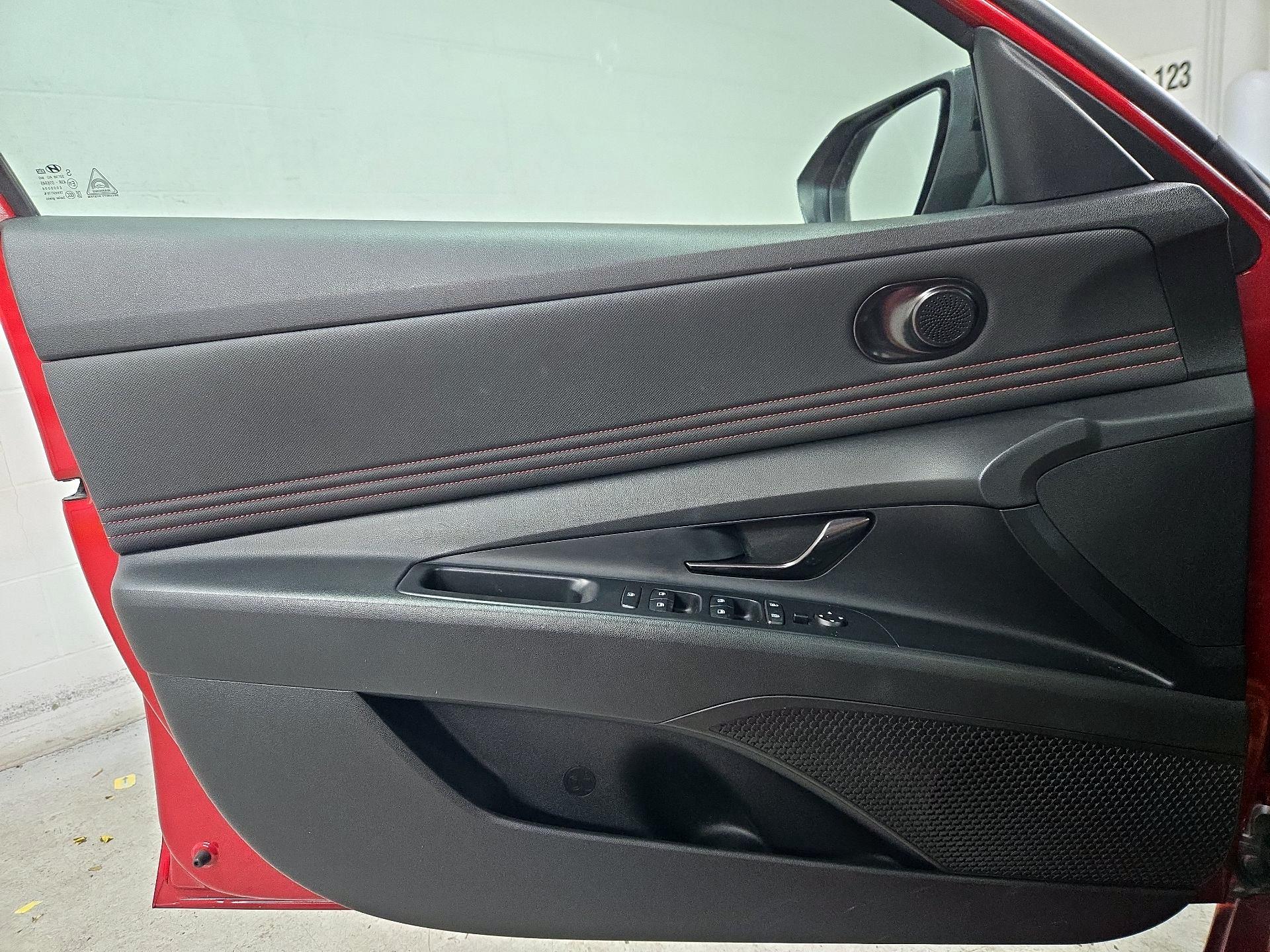 Thumbnail: 2022 Hyundai Elantra - 12