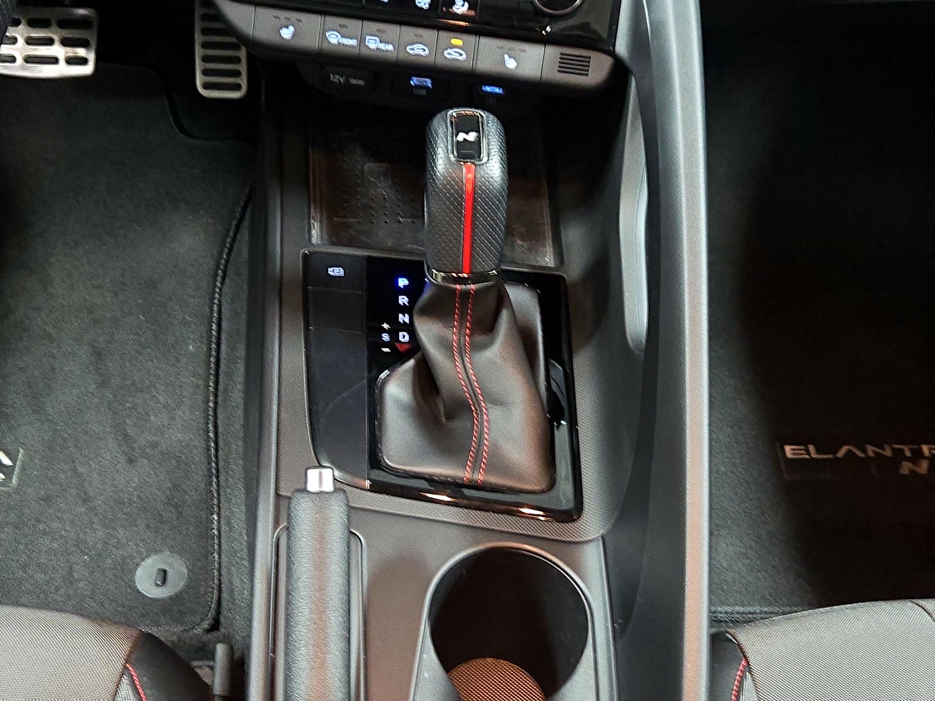 Thumbnail: 2022 Hyundai Elantra - 17