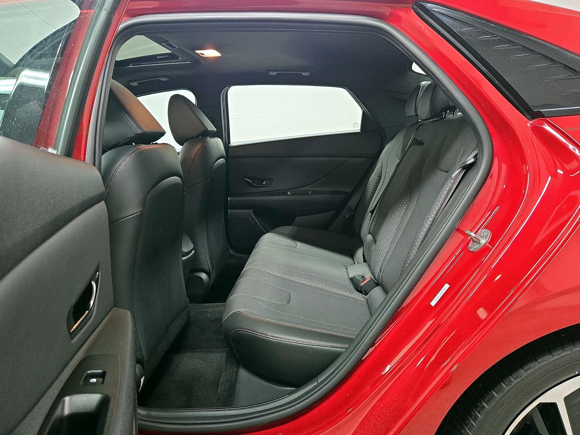 Thumbnail: 2022 Hyundai Elantra - 20