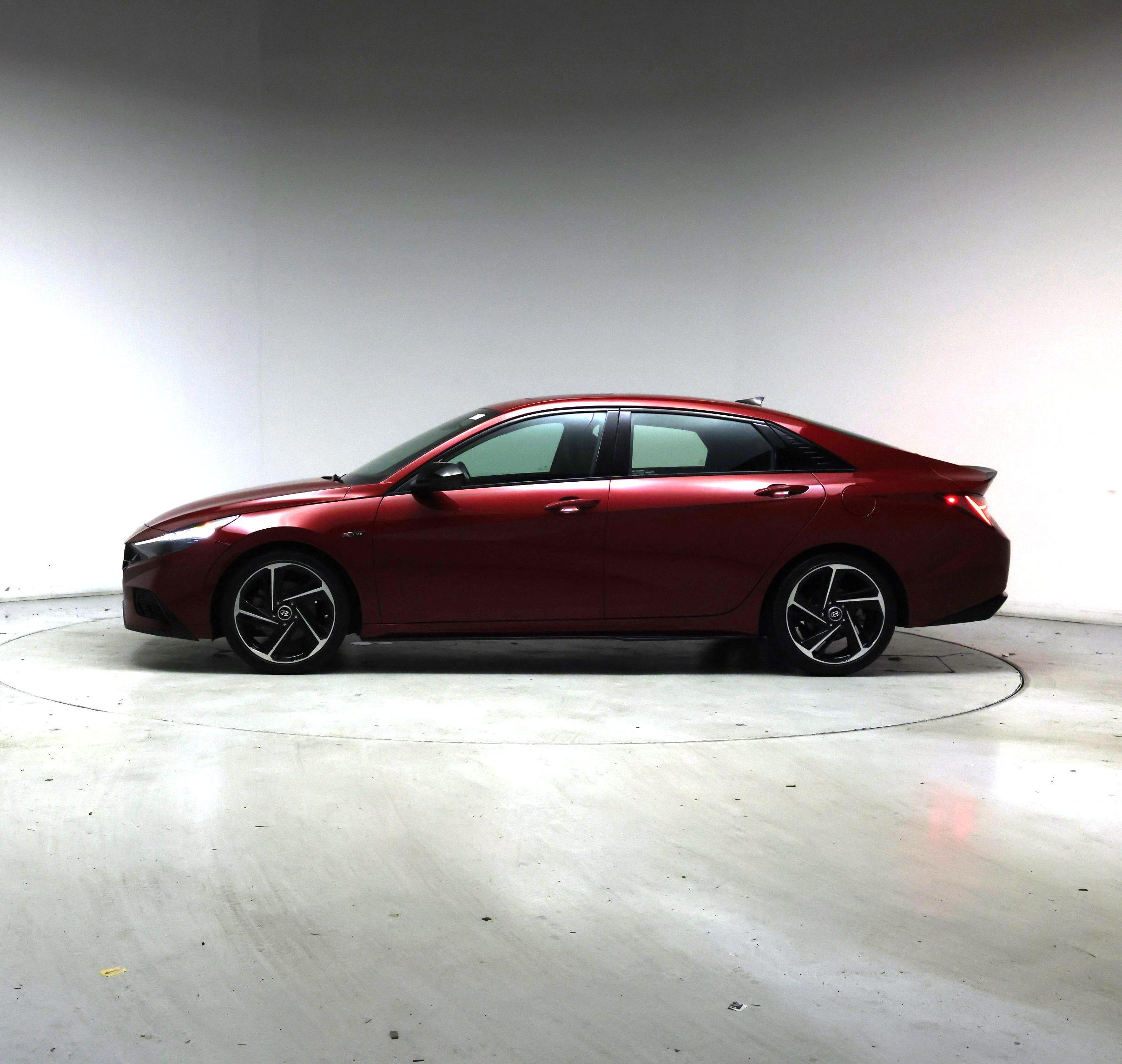 Thumbnail: 2022 Hyundai Elantra - 3