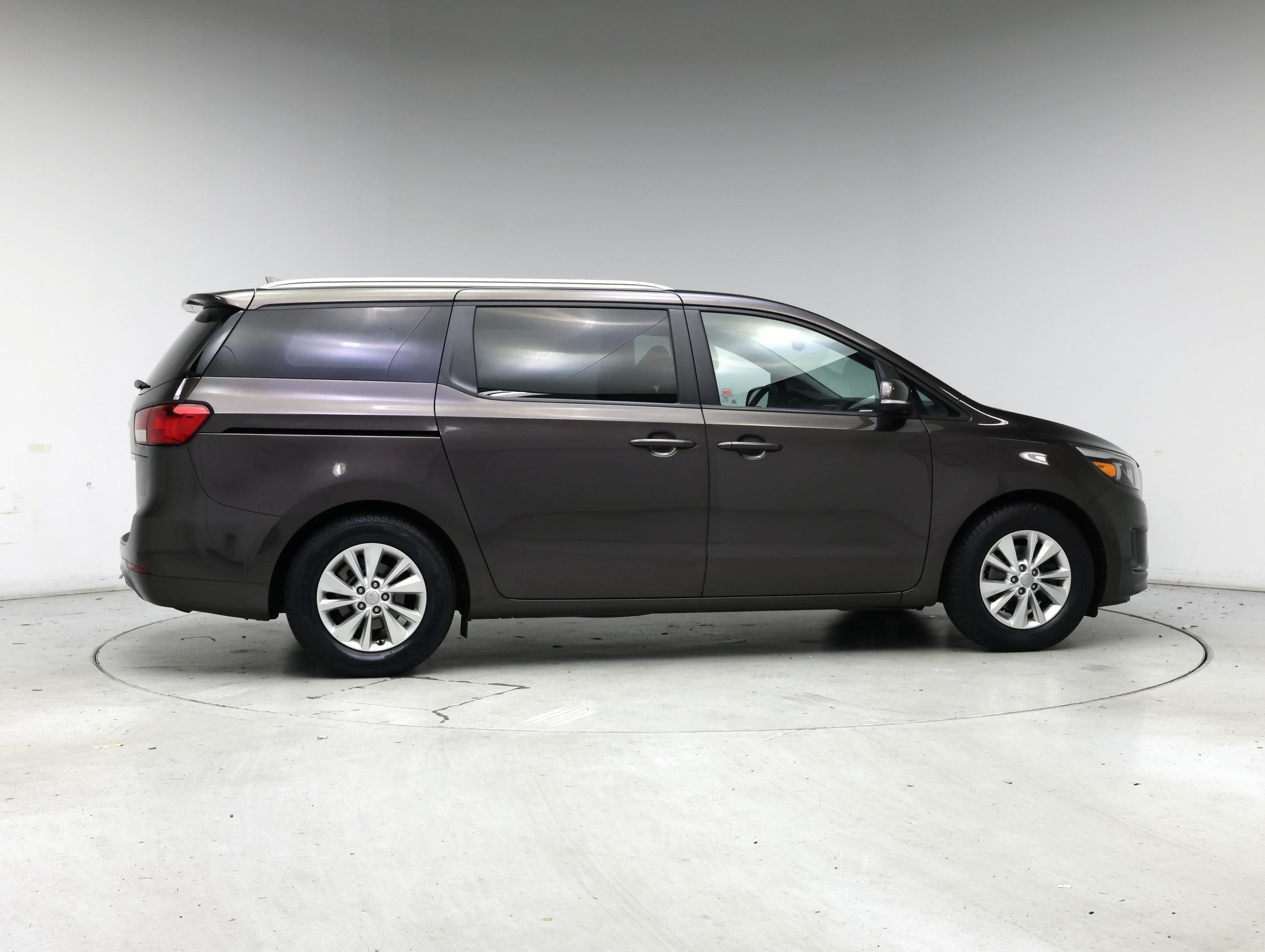 Thumbnail: 2016 Kia Sedona - 7