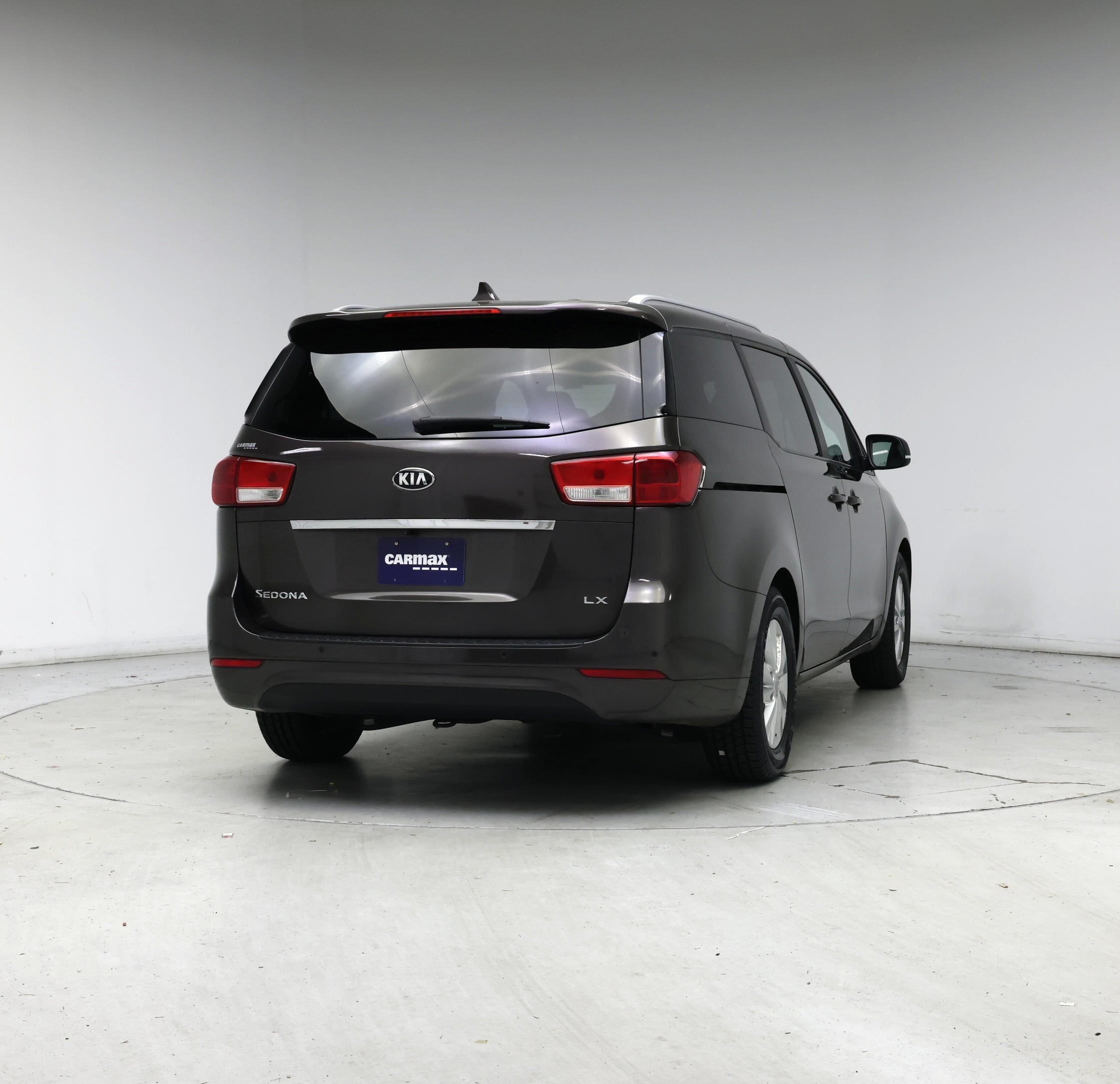 Thumbnail: 2016 Kia Sedona - 8