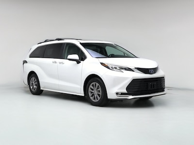 2022 Toyota Sienna Hybrid XLE