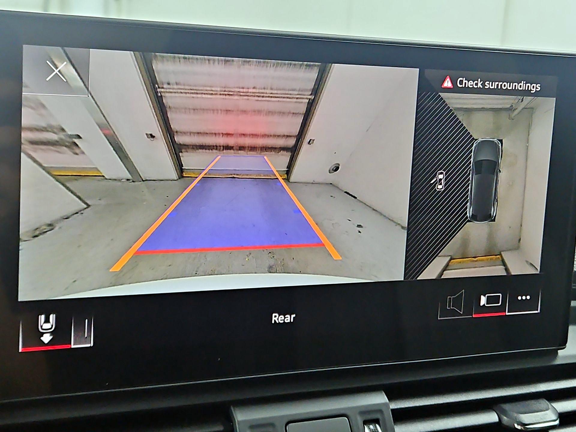 Thumbnail: 2023 Audi Q5 - 14