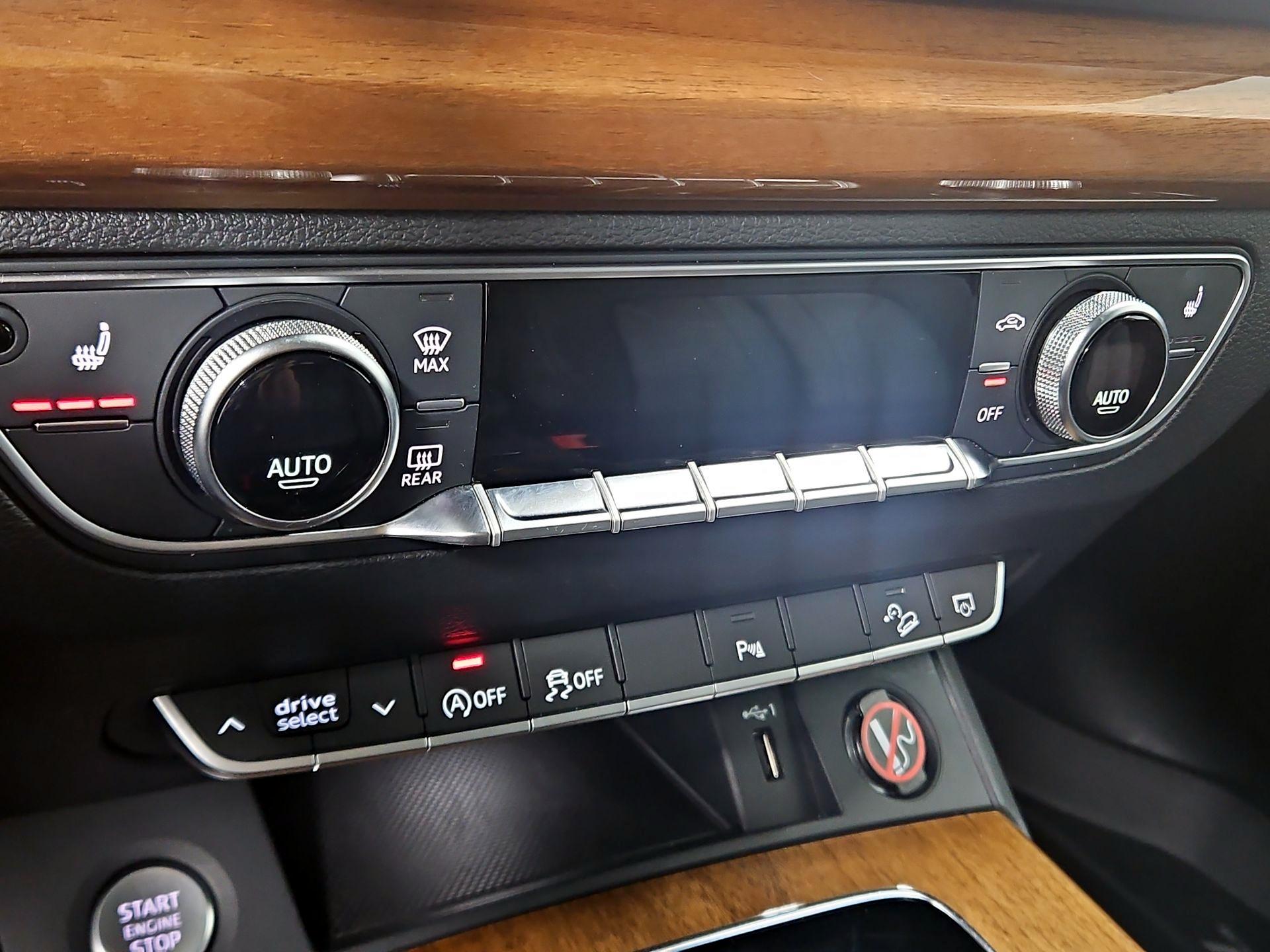 Thumbnail: 2023 Audi Q5 - 16