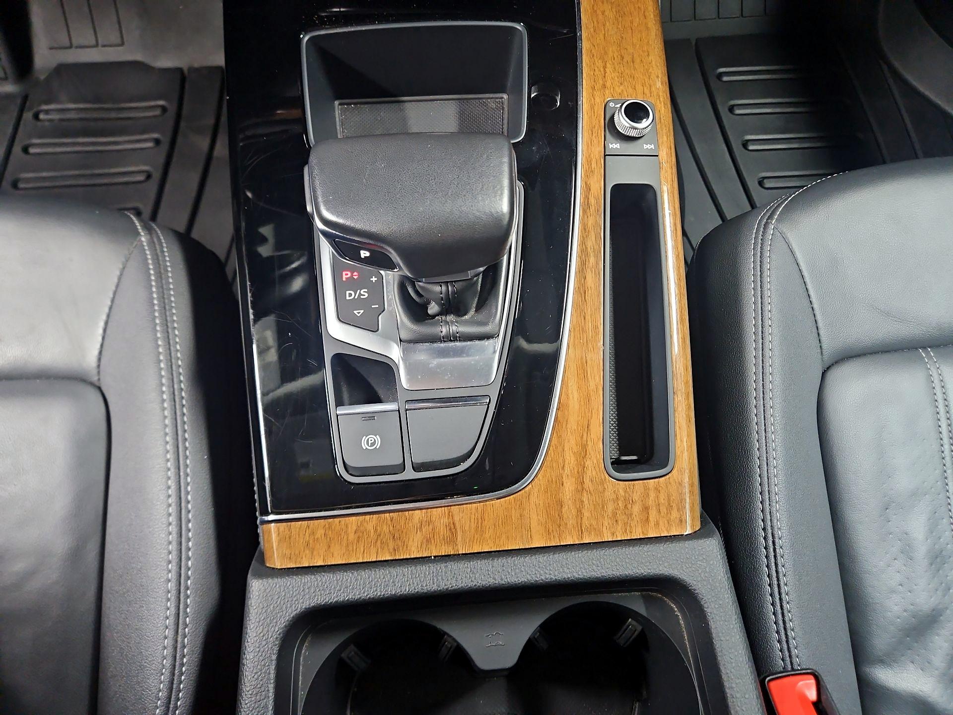 Thumbnail: 2023 Audi Q5 - 17