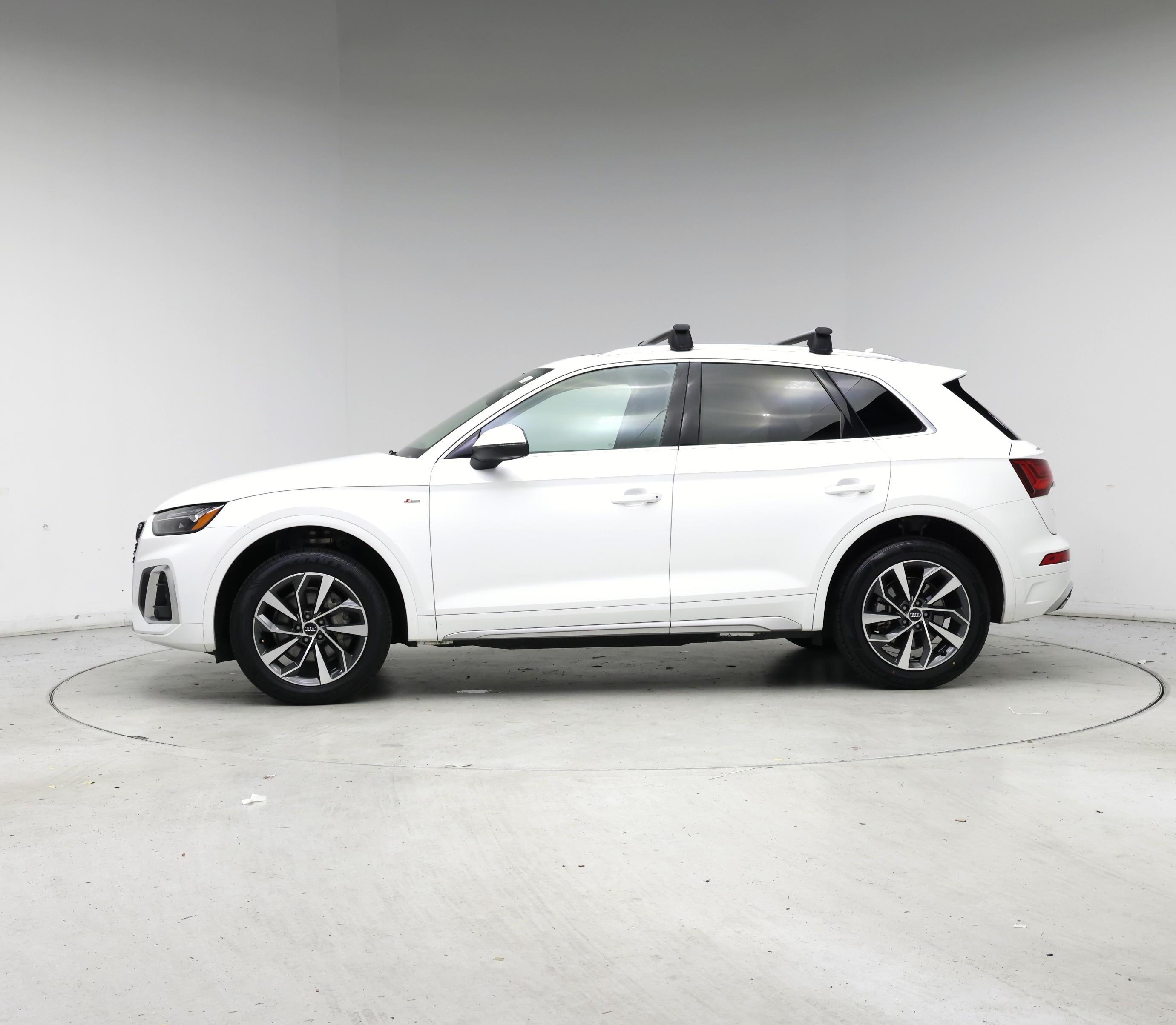 Thumbnail: 2023 Audi Q5 - 3