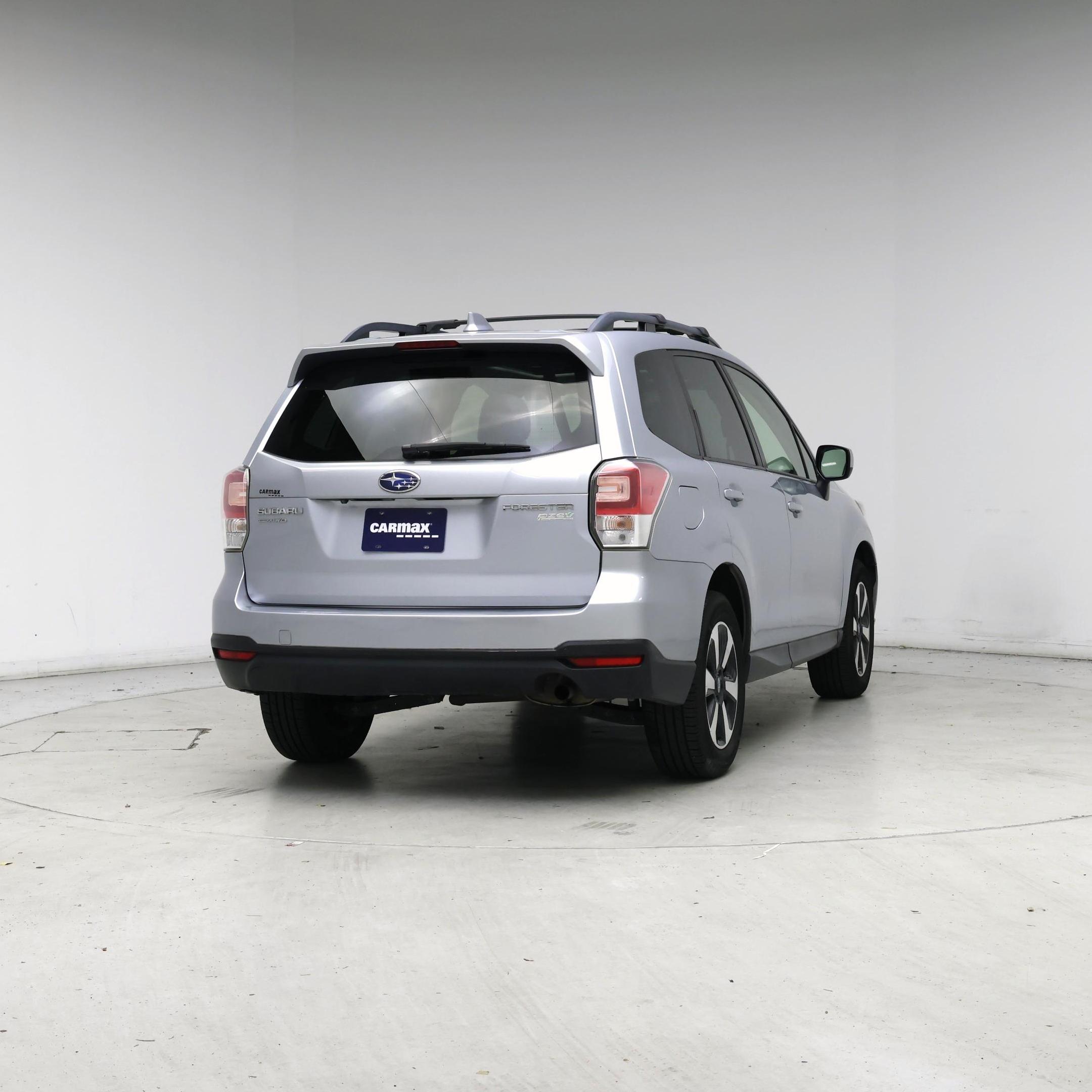 Thumbnail: 2017 Subaru Forester - 8