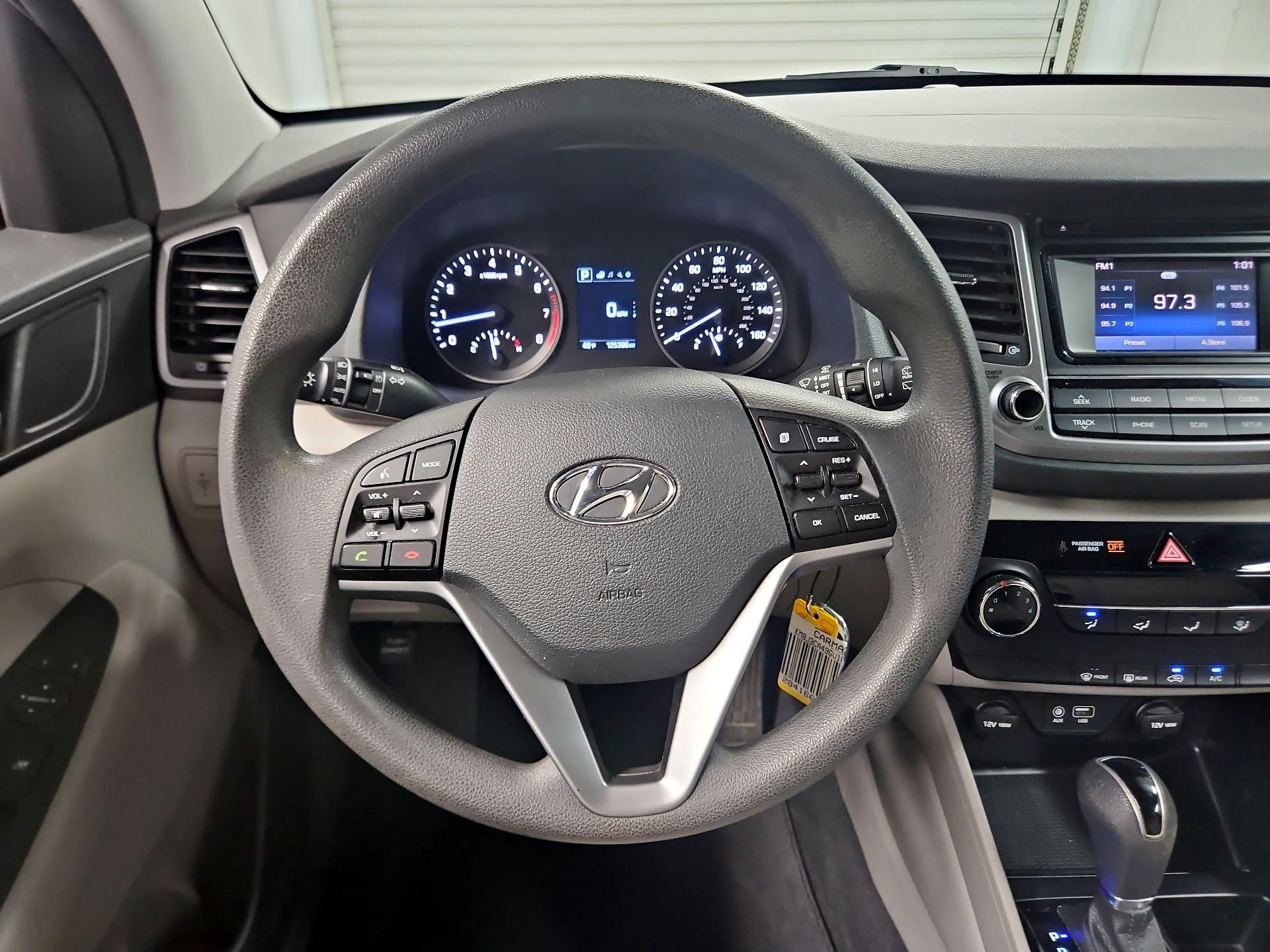 Thumbnail: 2016 Hyundai Tucson - 10