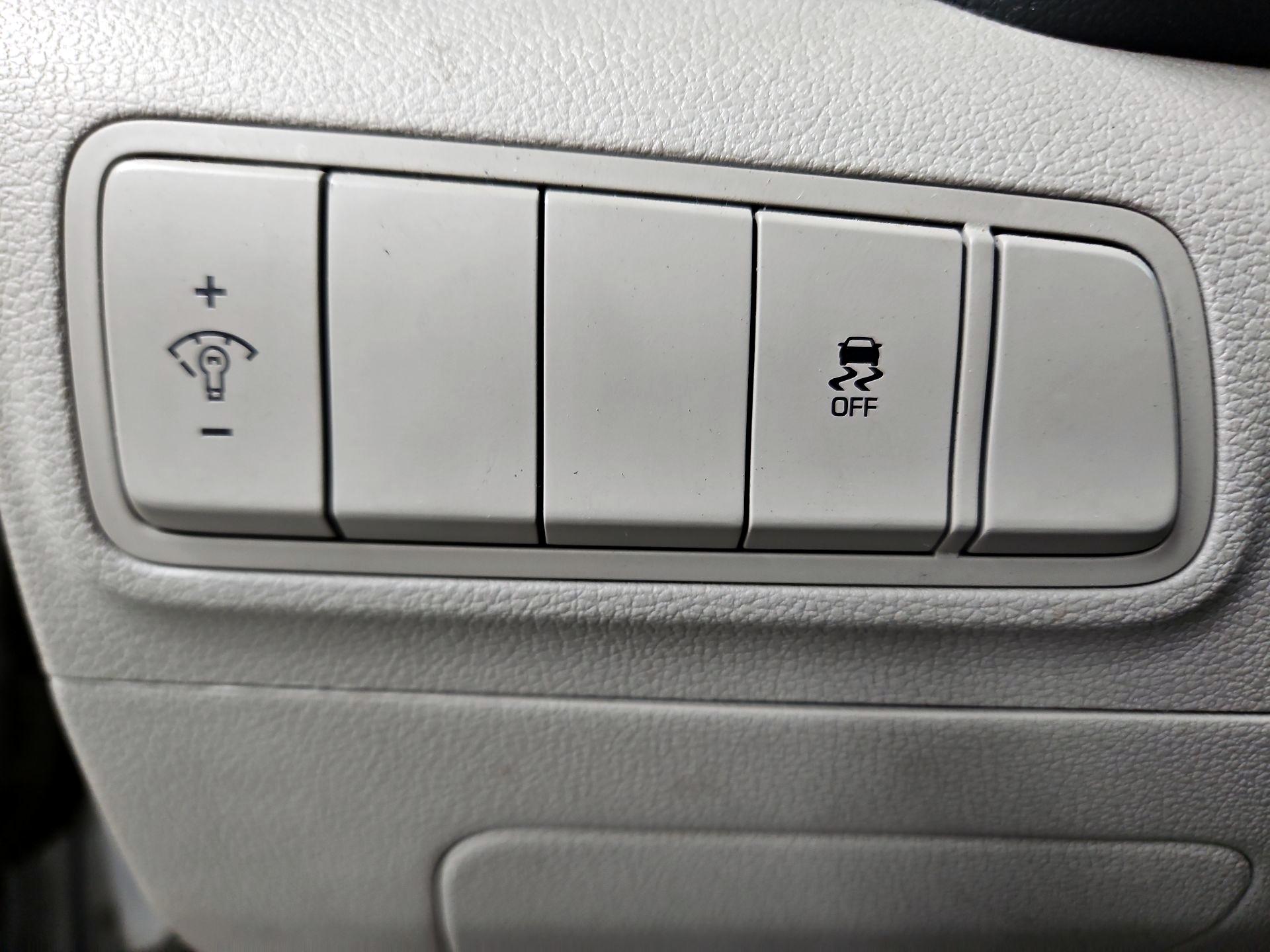 Thumbnail: 2016 Hyundai Tucson - 13