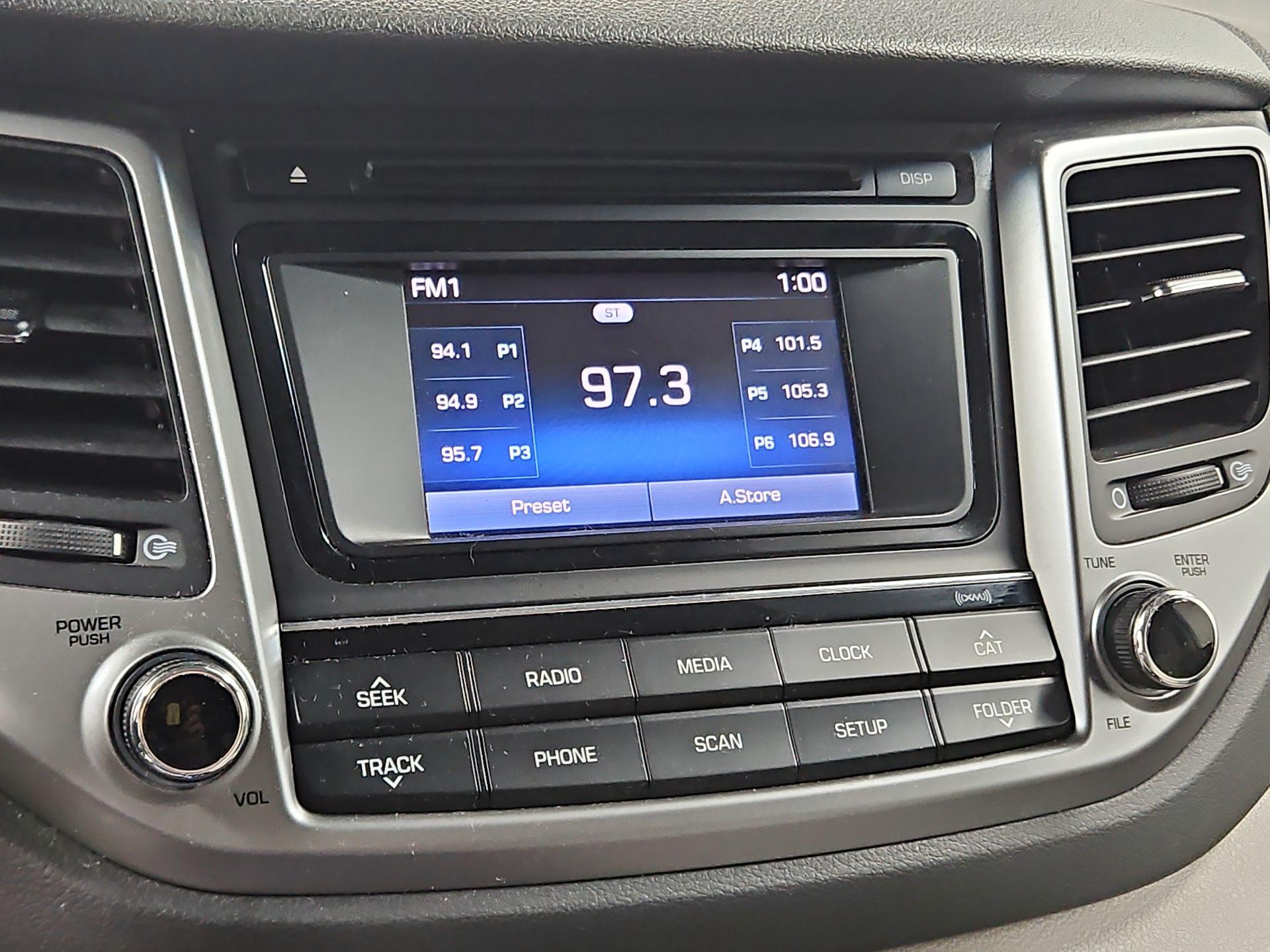 Thumbnail: 2016 Hyundai Tucson - 15