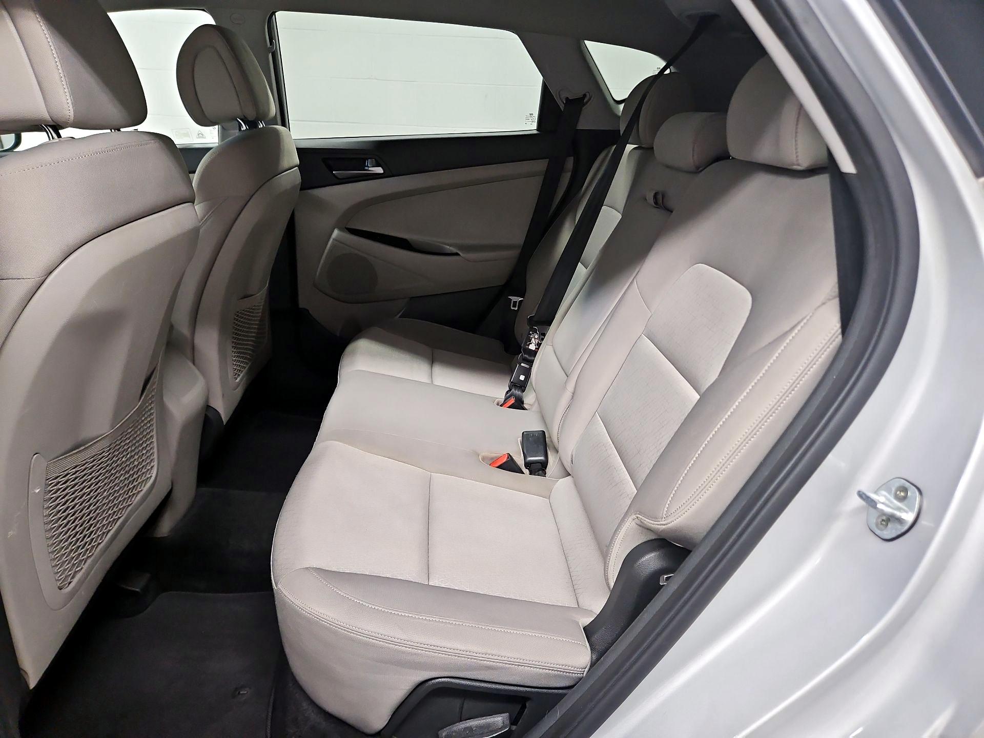 Thumbnail: 2016 Hyundai Tucson - 19