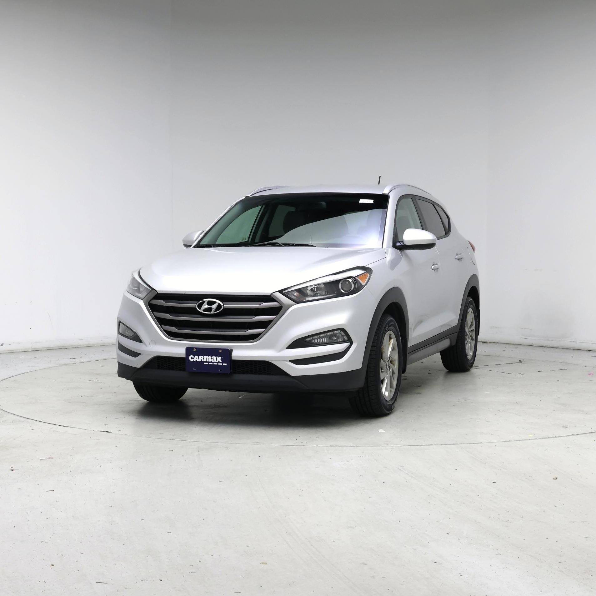 Thumbnail: 2016 Hyundai Tucson - 4
