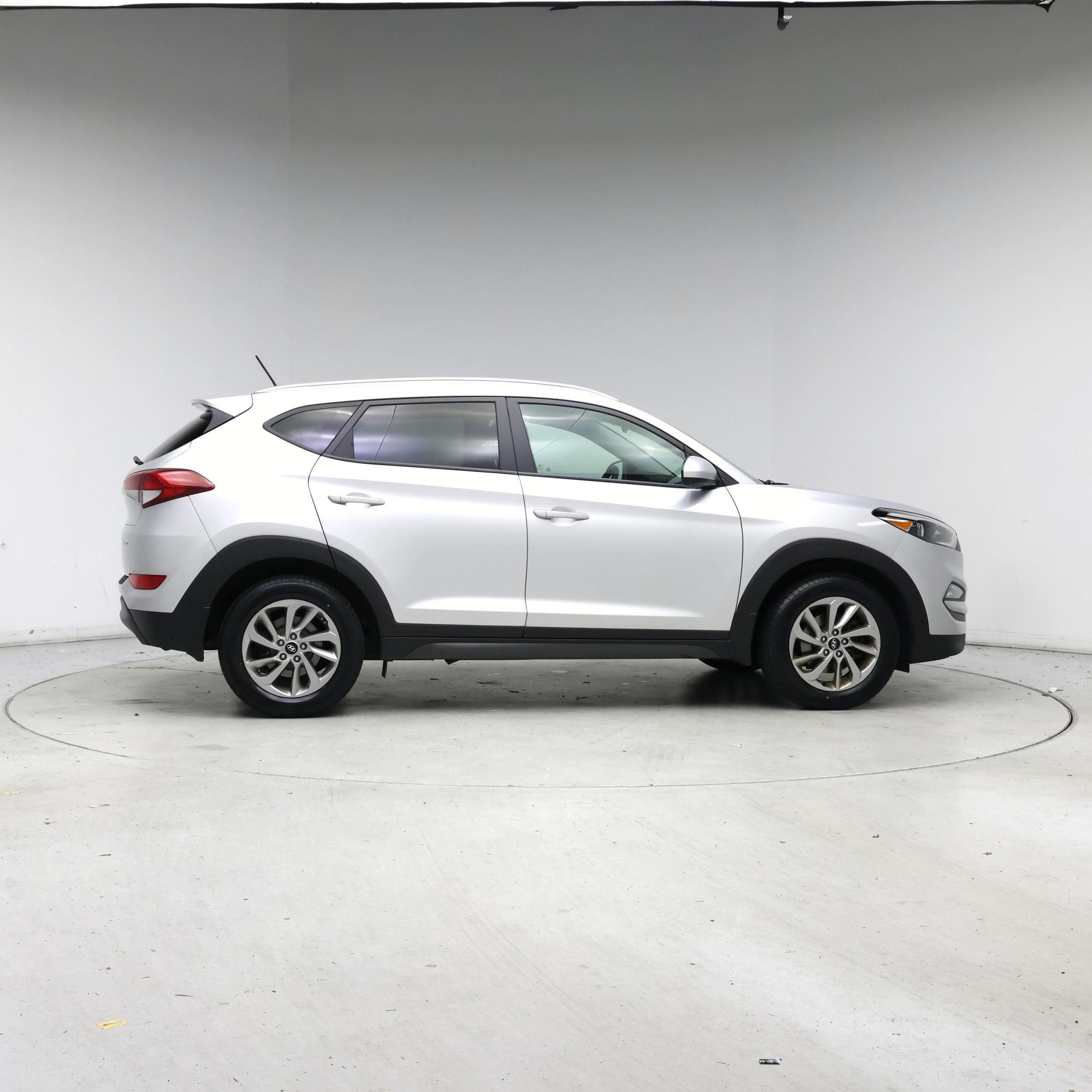 Thumbnail: 2016 Hyundai Tucson - 7
