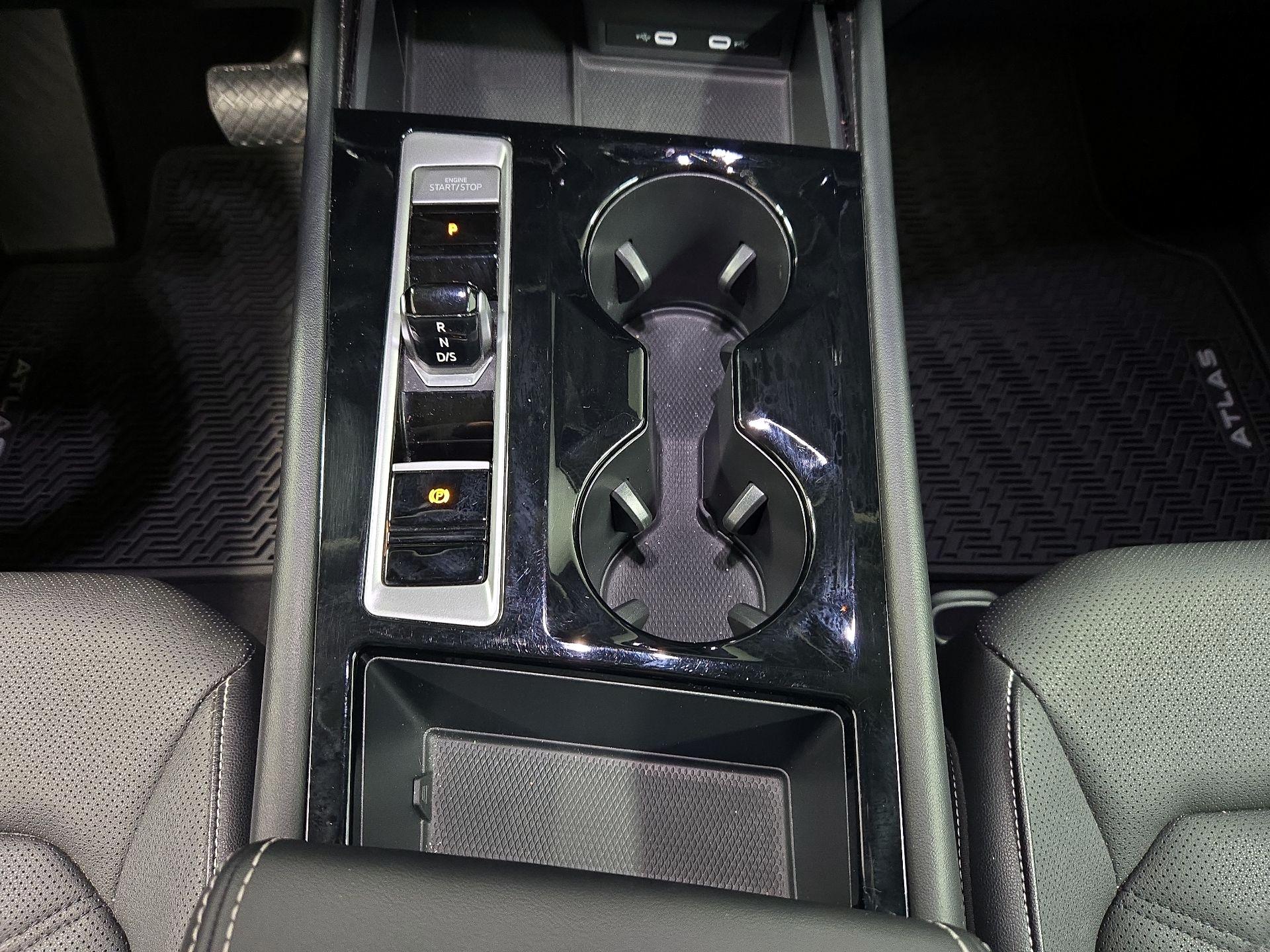 Thumbnail: 2024 Volkswagen Atlas - 17