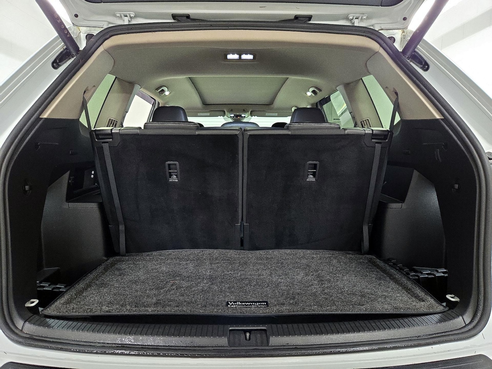 2024 Volkswagen Atlas SE w/Tech - Photo 23