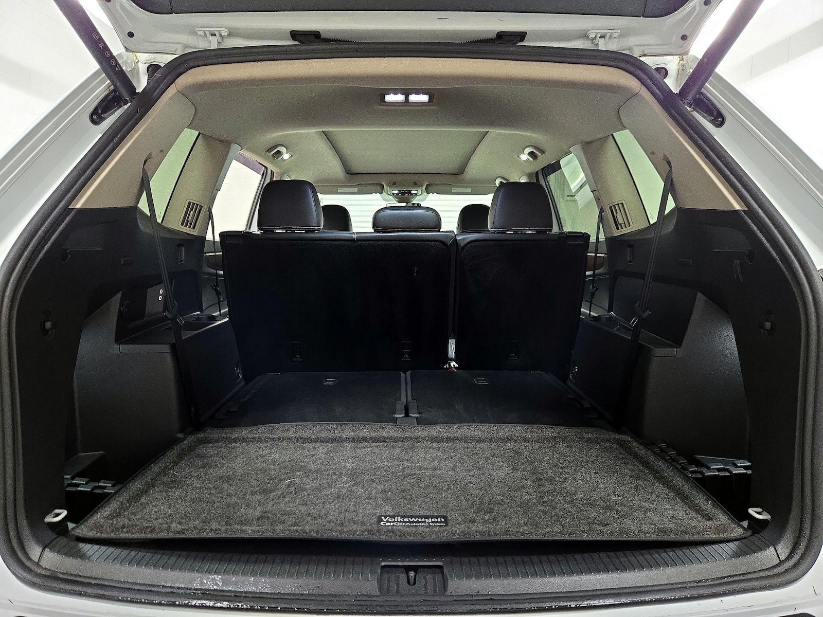 2024 Volkswagen Atlas SE w/Tech - Photo 24