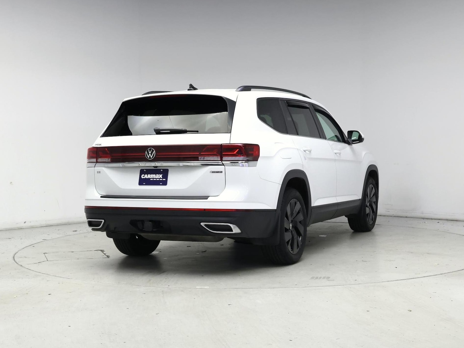 2024 Volkswagen Atlas SE w/Tech - Photo 9
