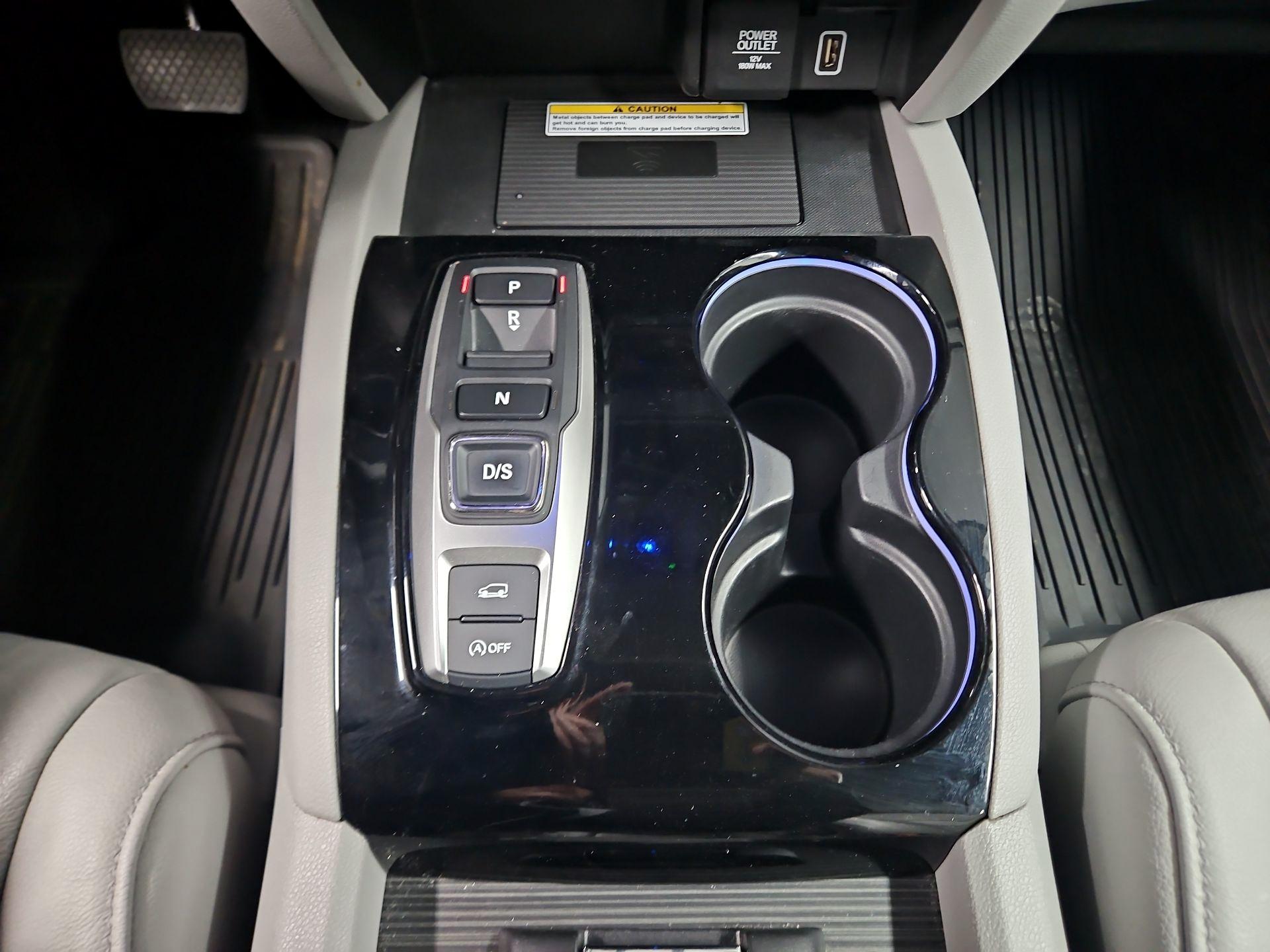 Thumbnail: 2019 Honda Pilot - 17