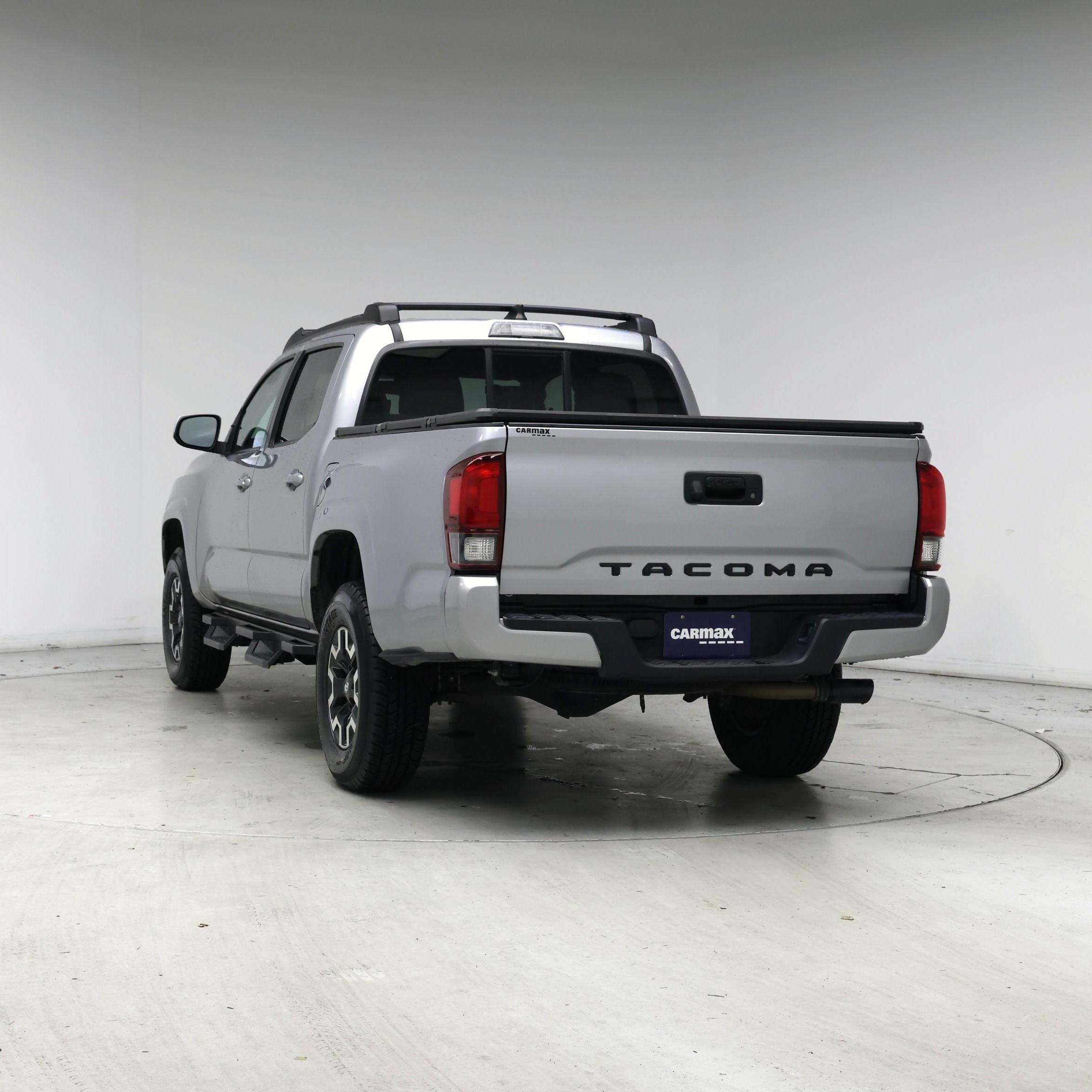 Thumbnail: 2020 Toyota Tacoma - 6
