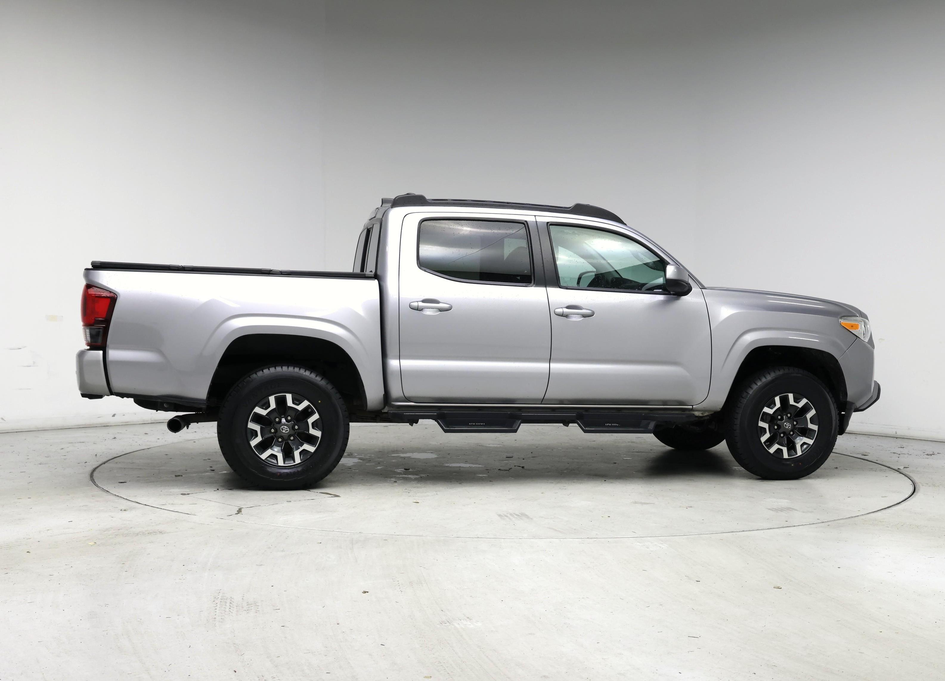 Thumbnail: 2020 Toyota Tacoma - 7