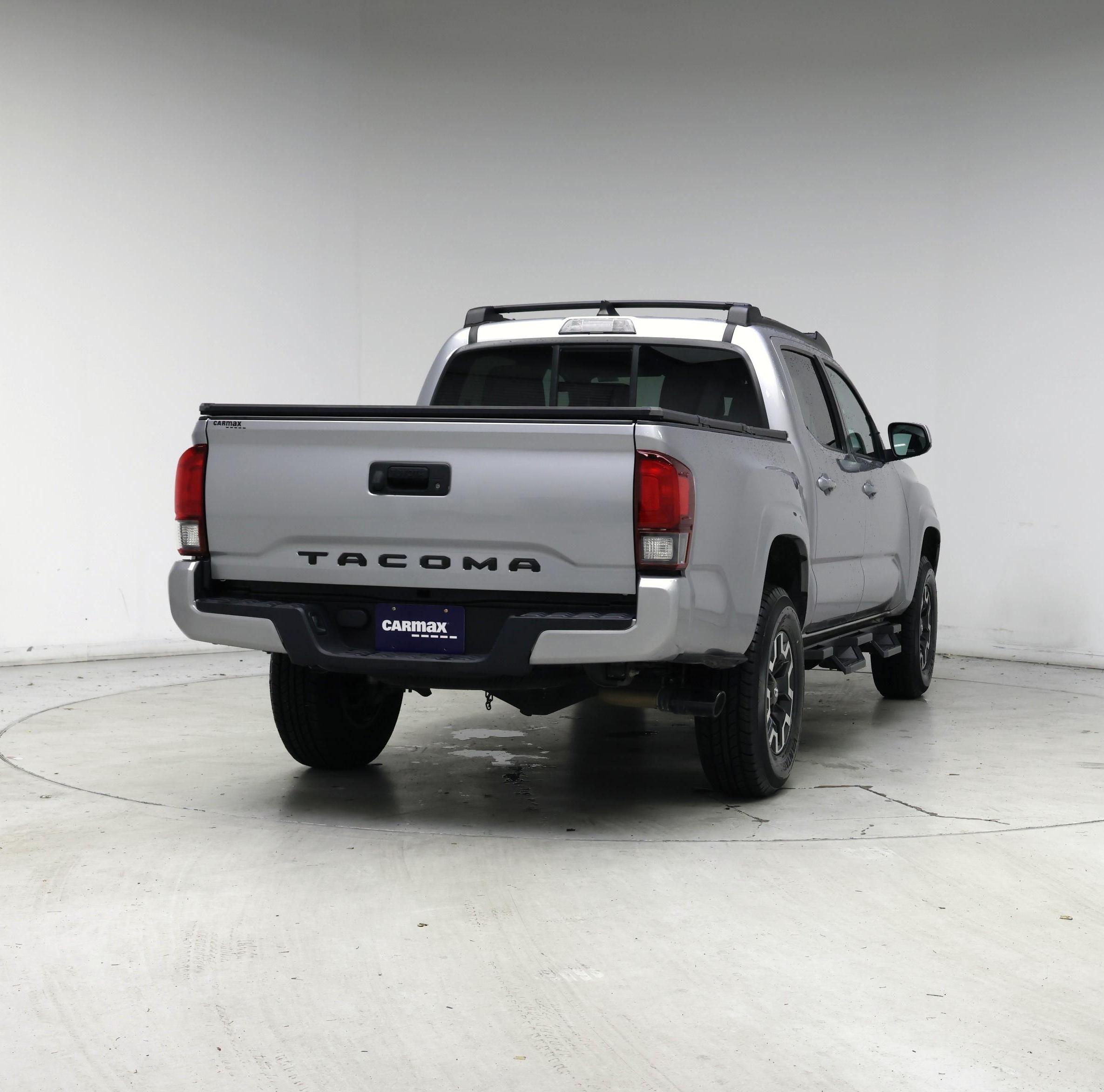 Thumbnail: 2020 Toyota Tacoma - 8