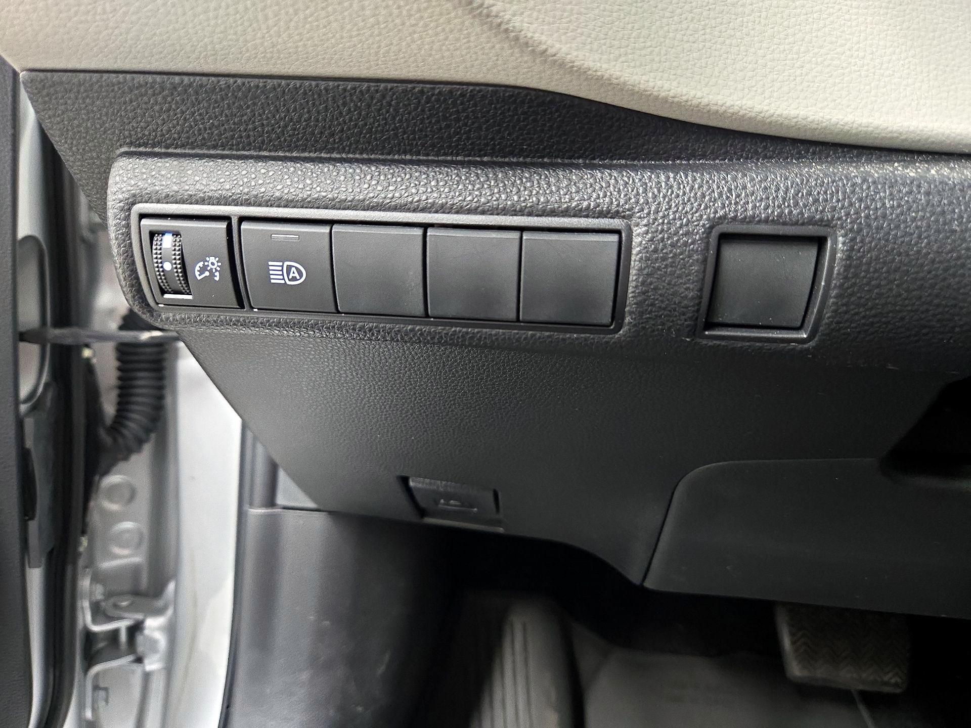 Thumbnail: 2022 Toyota Corolla - 13