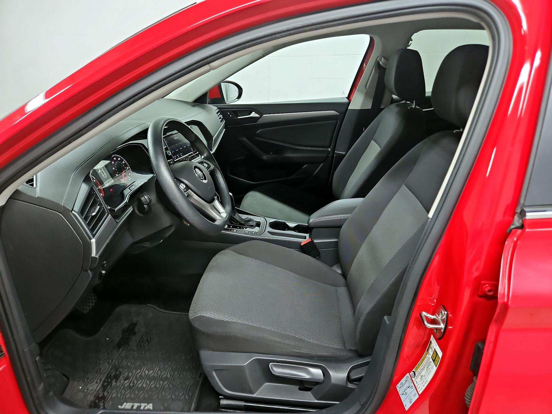 Thumbnail: 2019 Volkswagen Jetta - 11