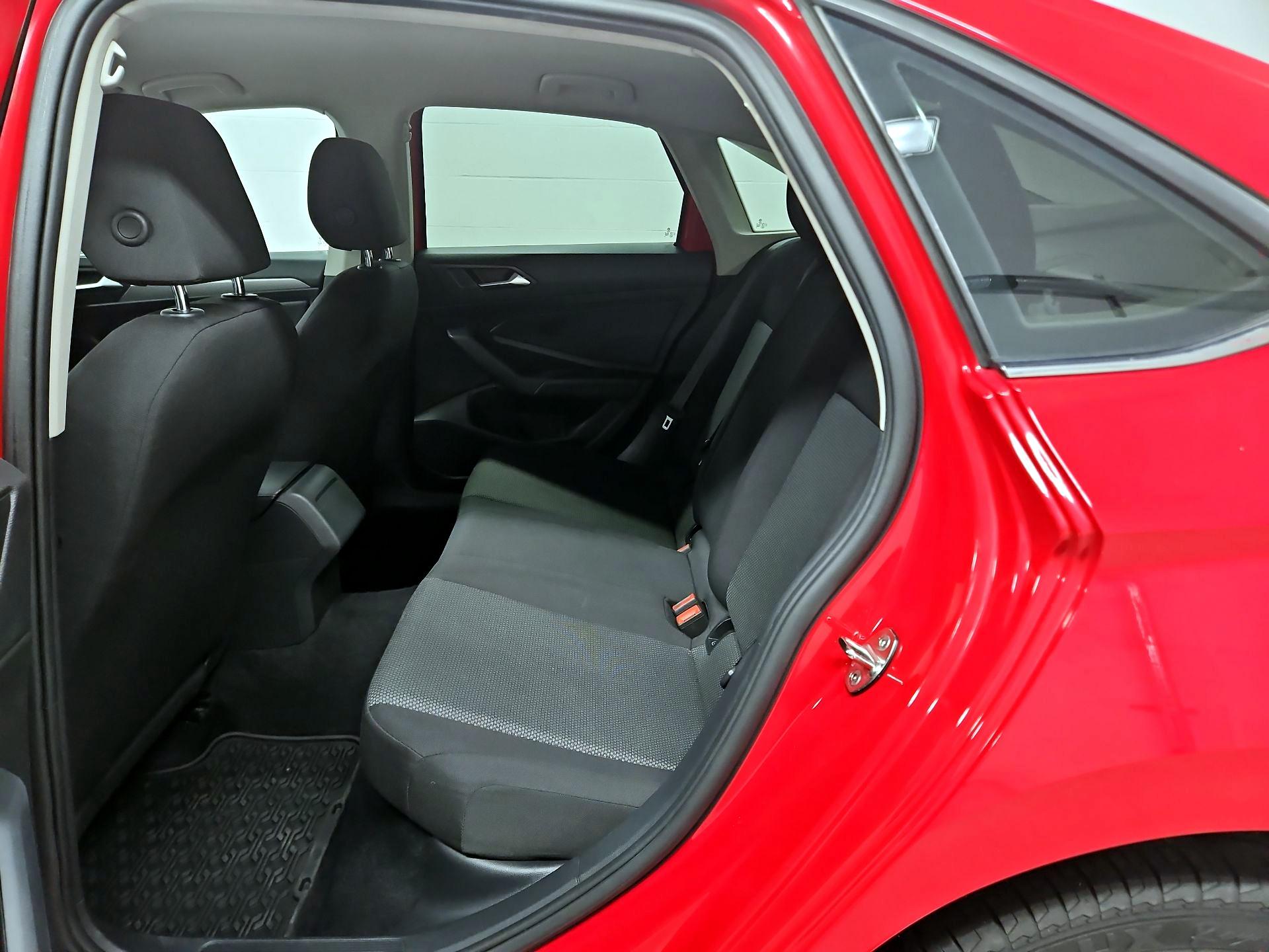 Thumbnail: 2019 Volkswagen Jetta - 19