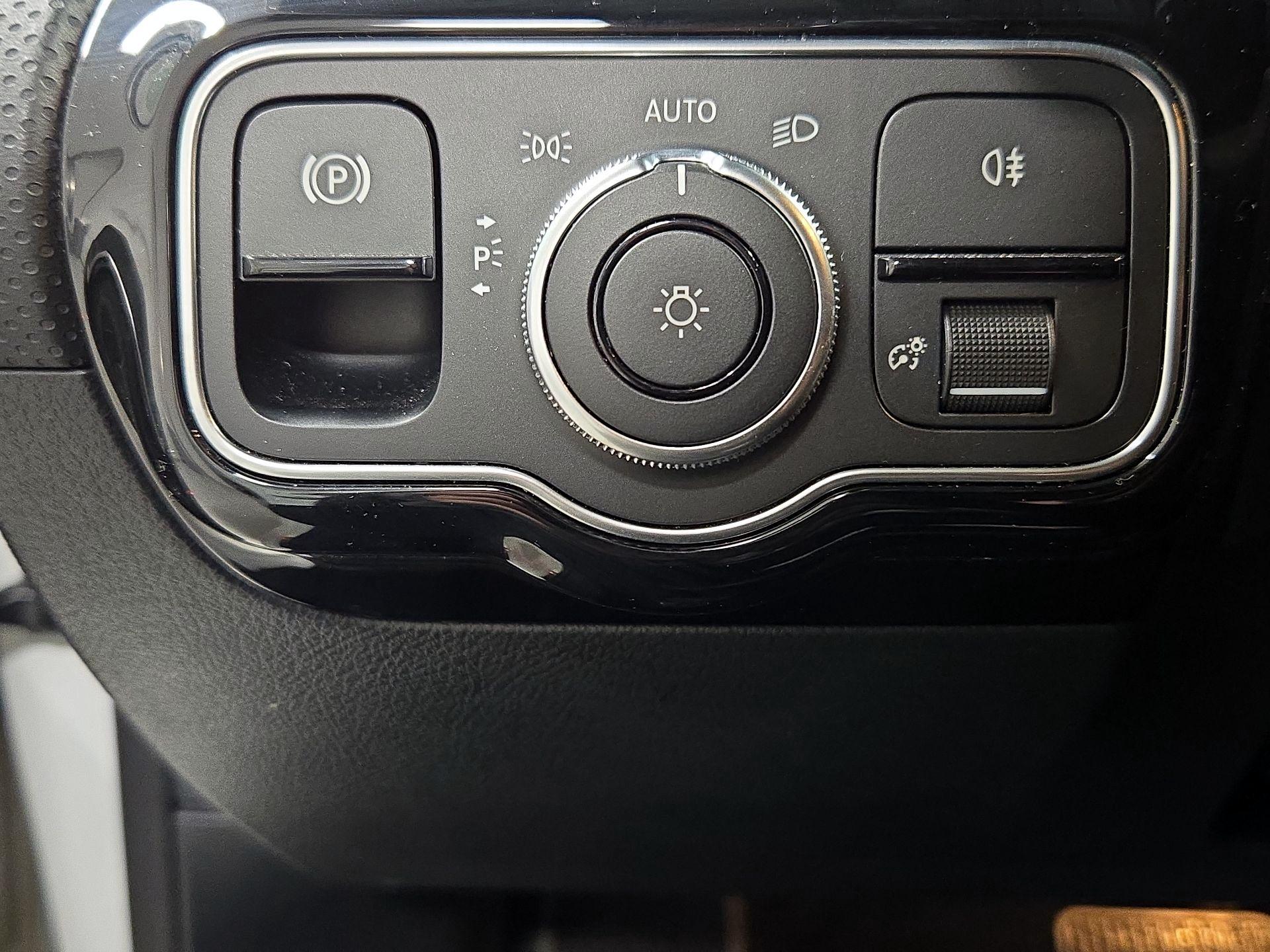 Thumbnail: 2022 Mercedes-Benz A-Class - 13