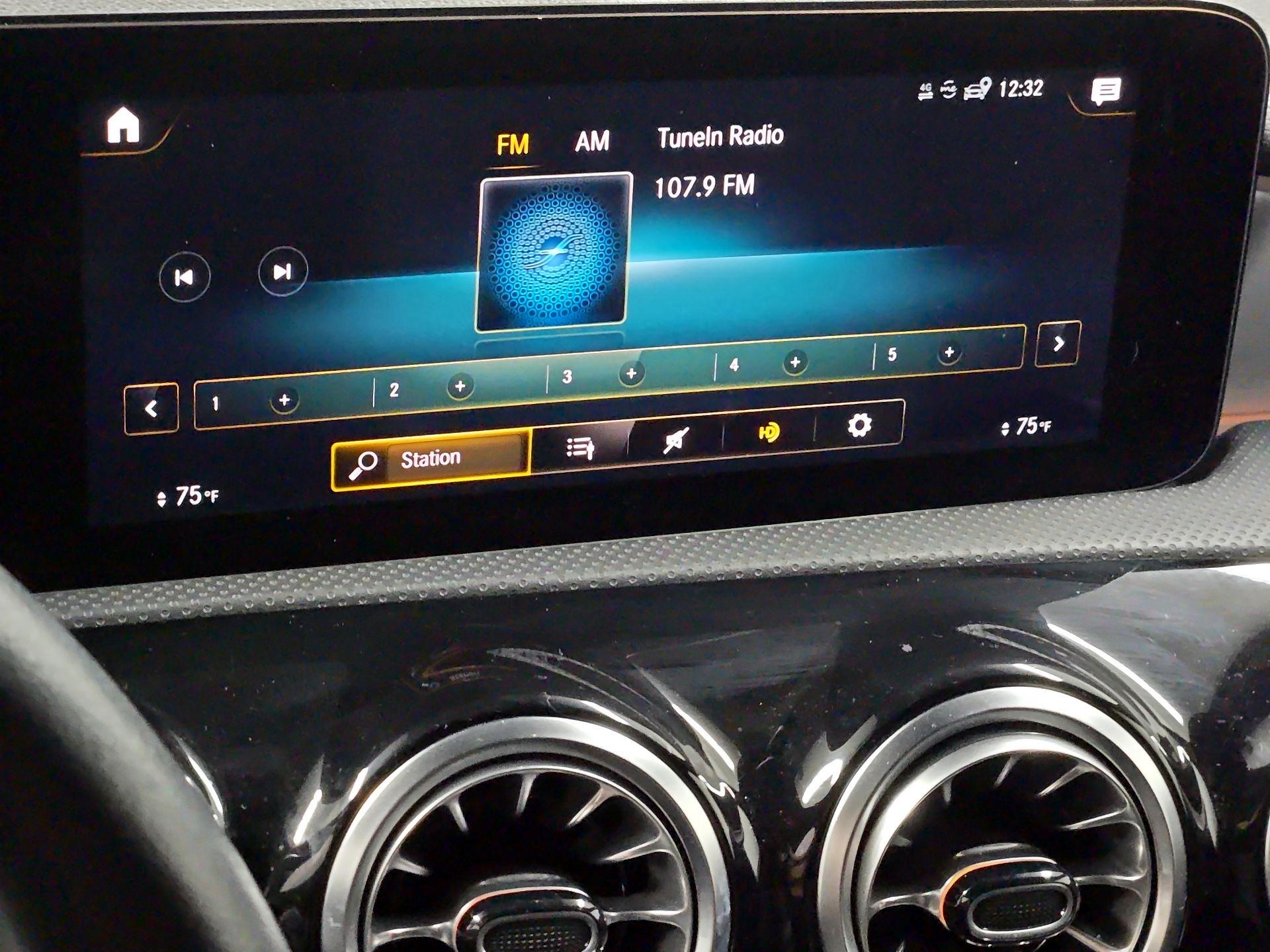 Thumbnail: 2022 Mercedes-Benz A-Class - 15