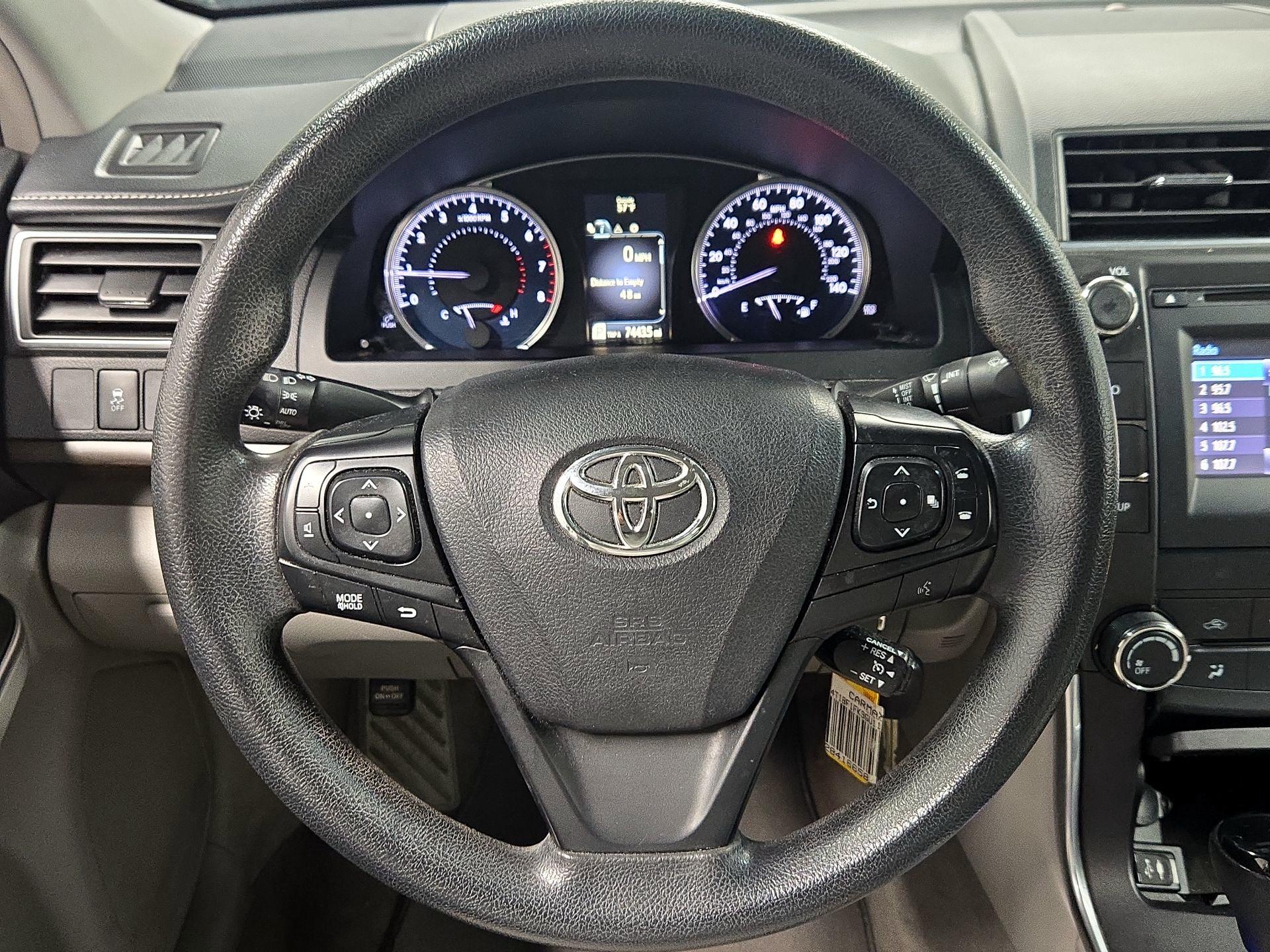 Thumbnail: 2016 Toyota Camry - 10