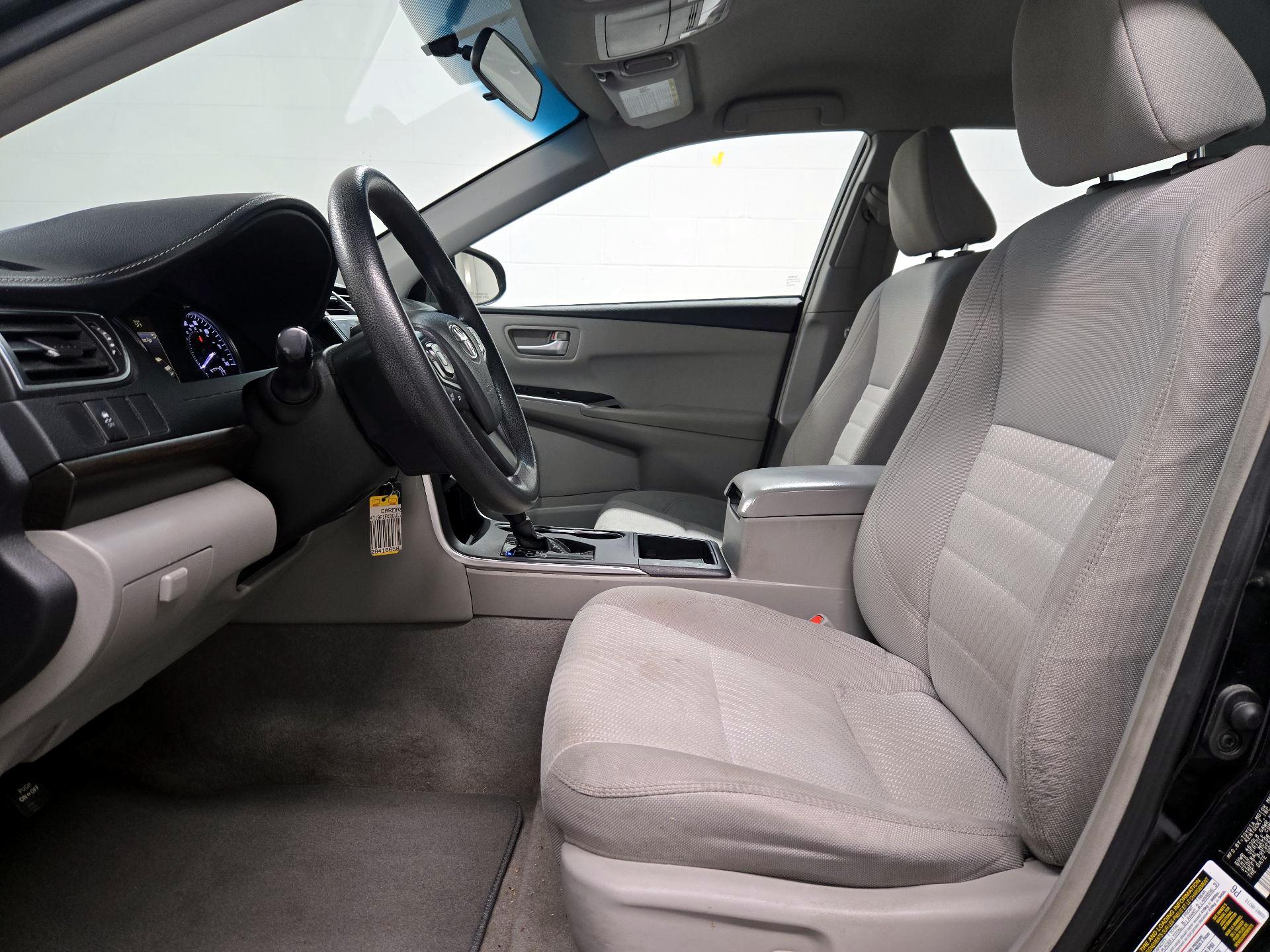 Thumbnail: 2016 Toyota Camry - 11