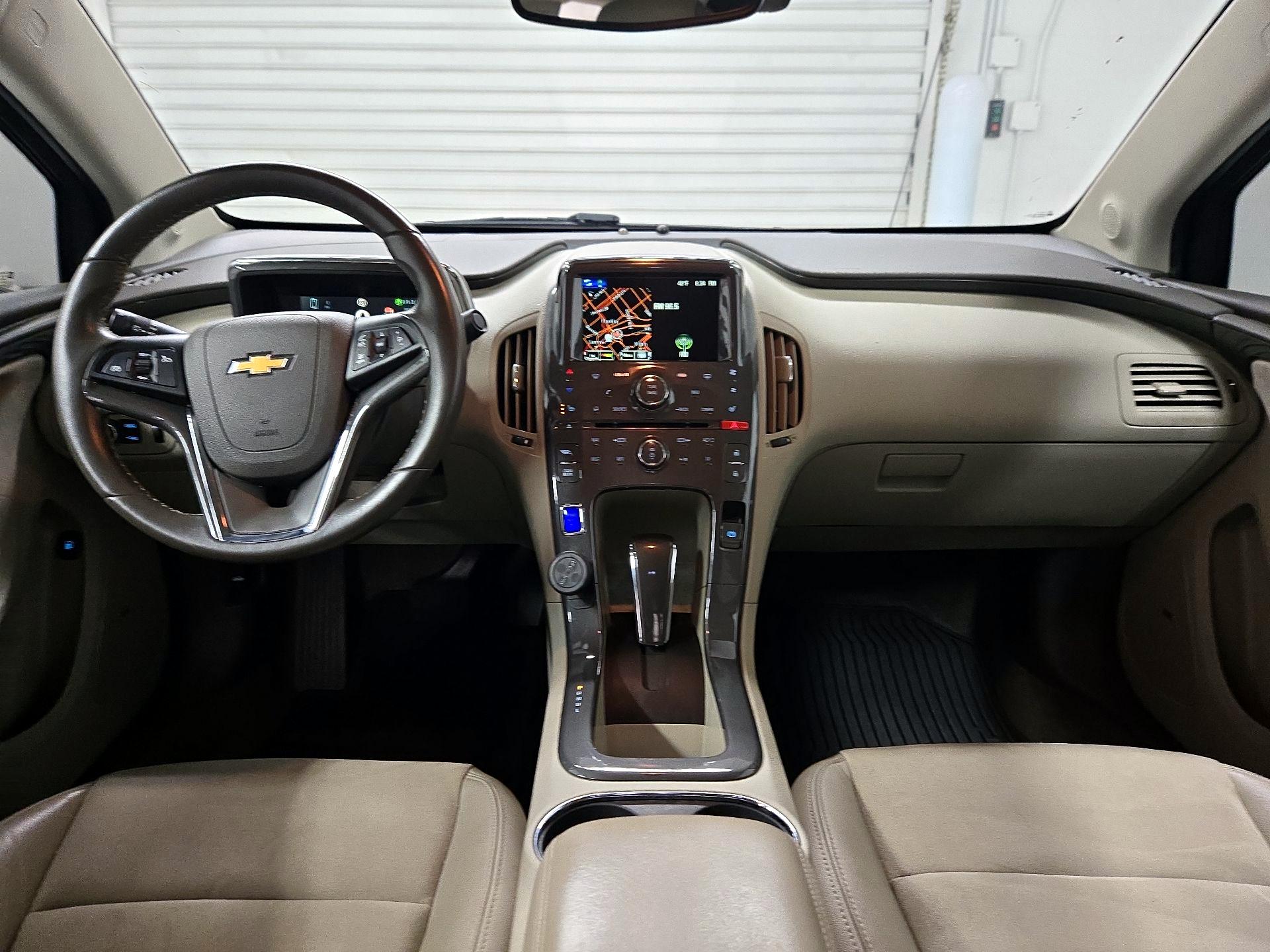 Thumbnail: 2015 Chevrolet Volt - 9