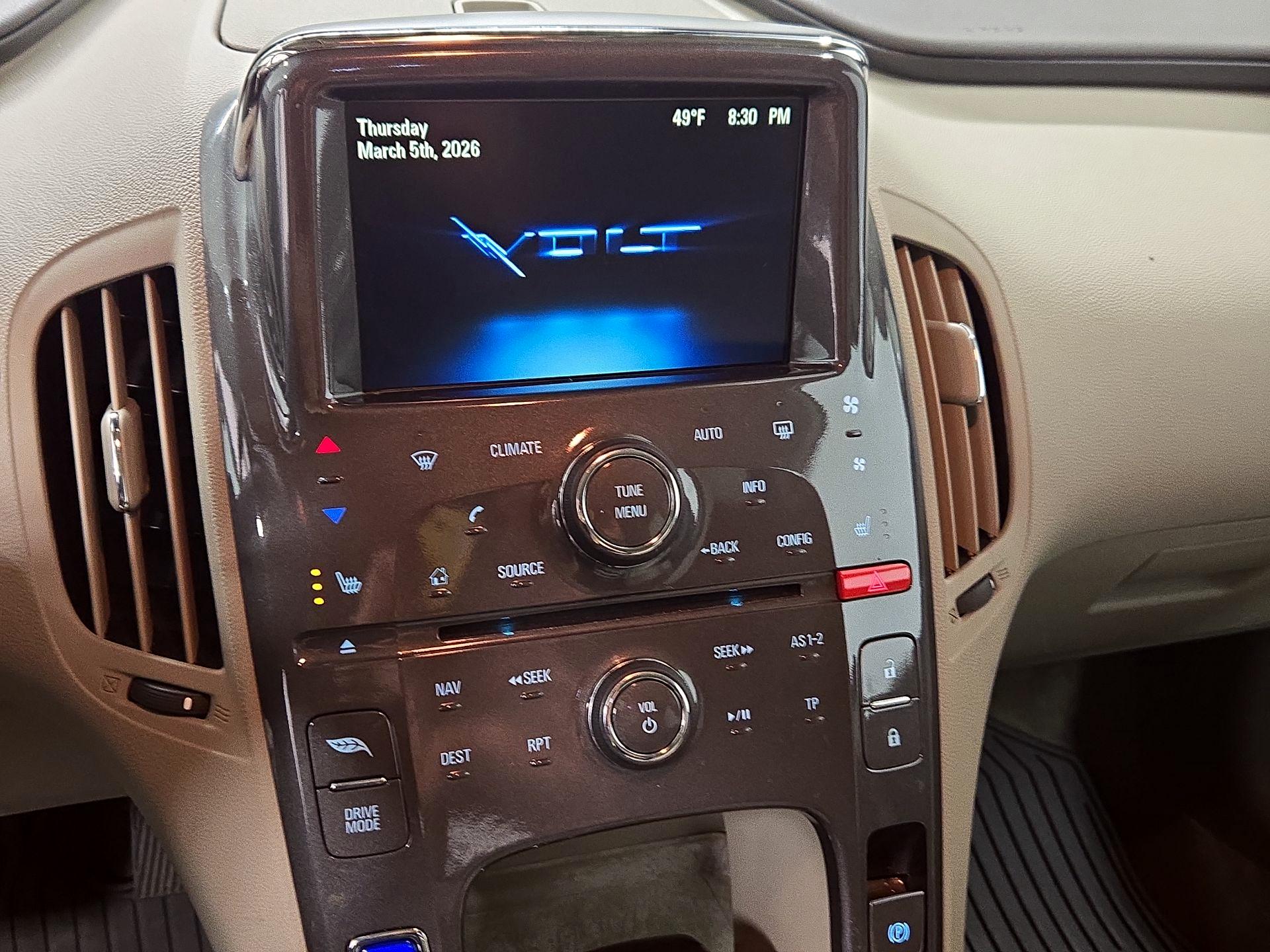 Thumbnail: 2015 Chevrolet Volt - 17