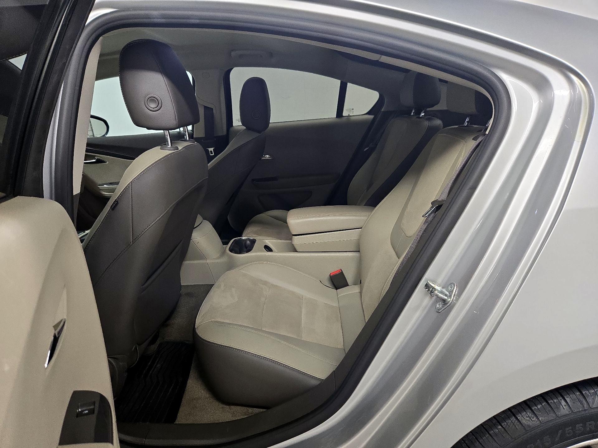 Thumbnail: 2015 Chevrolet Volt - 20