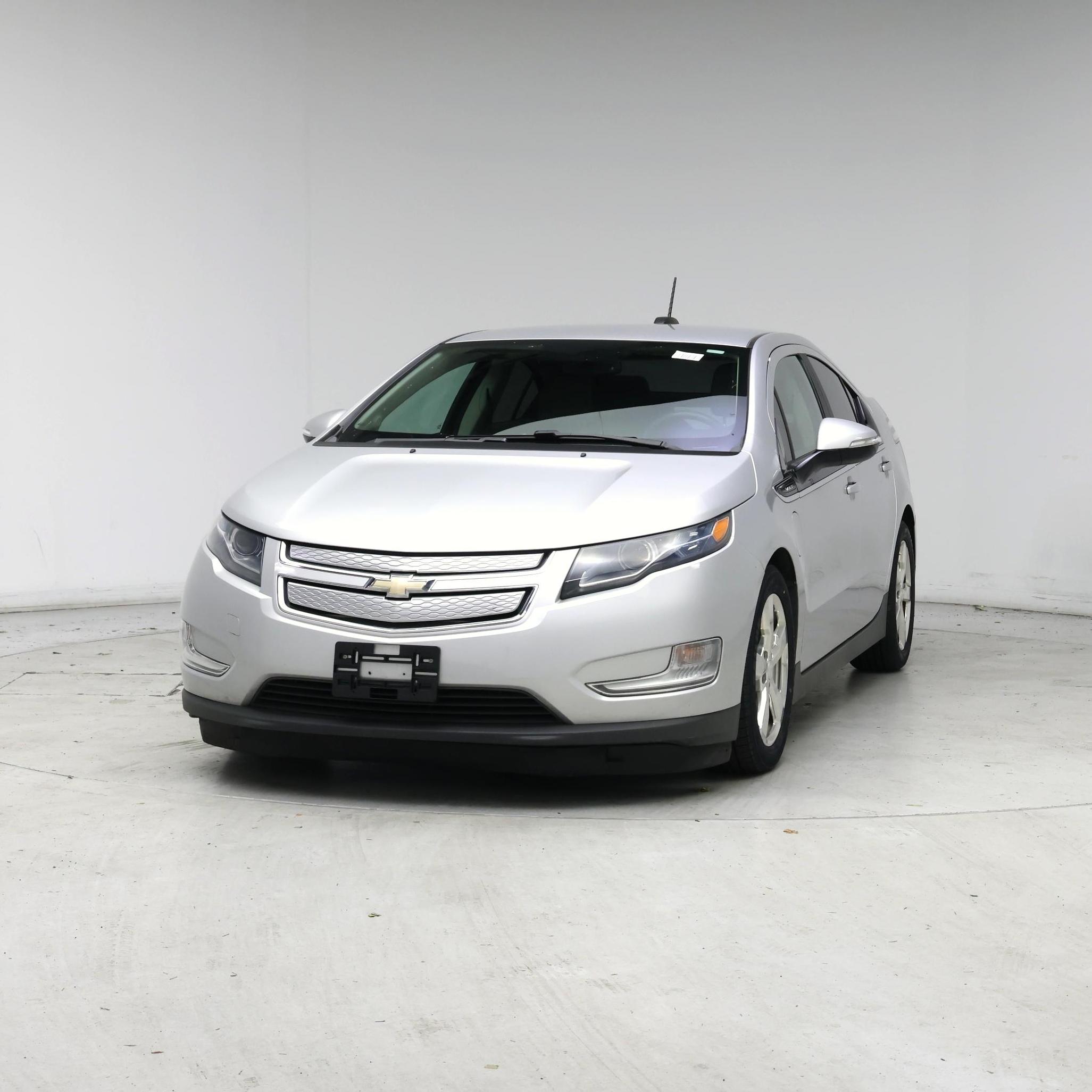 Thumbnail: 2015 Chevrolet Volt - 4