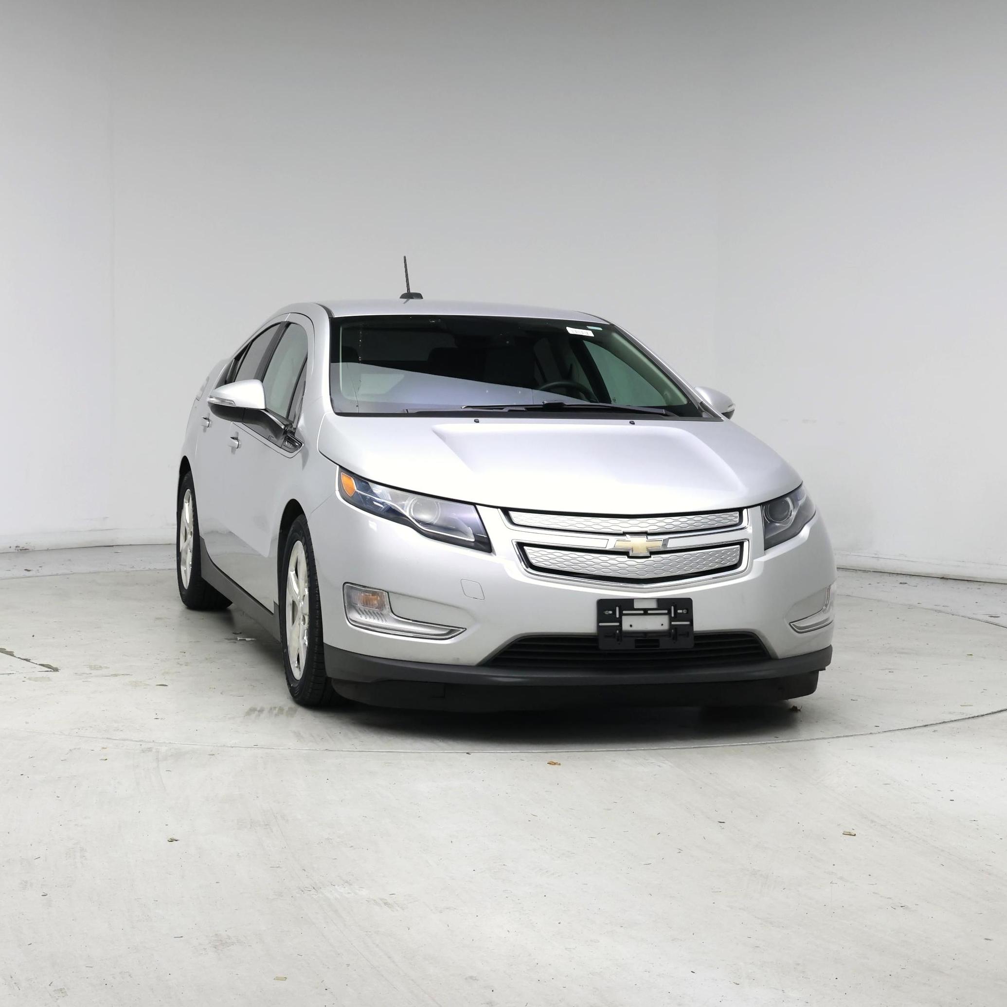 Thumbnail: 2015 Chevrolet Volt - 5